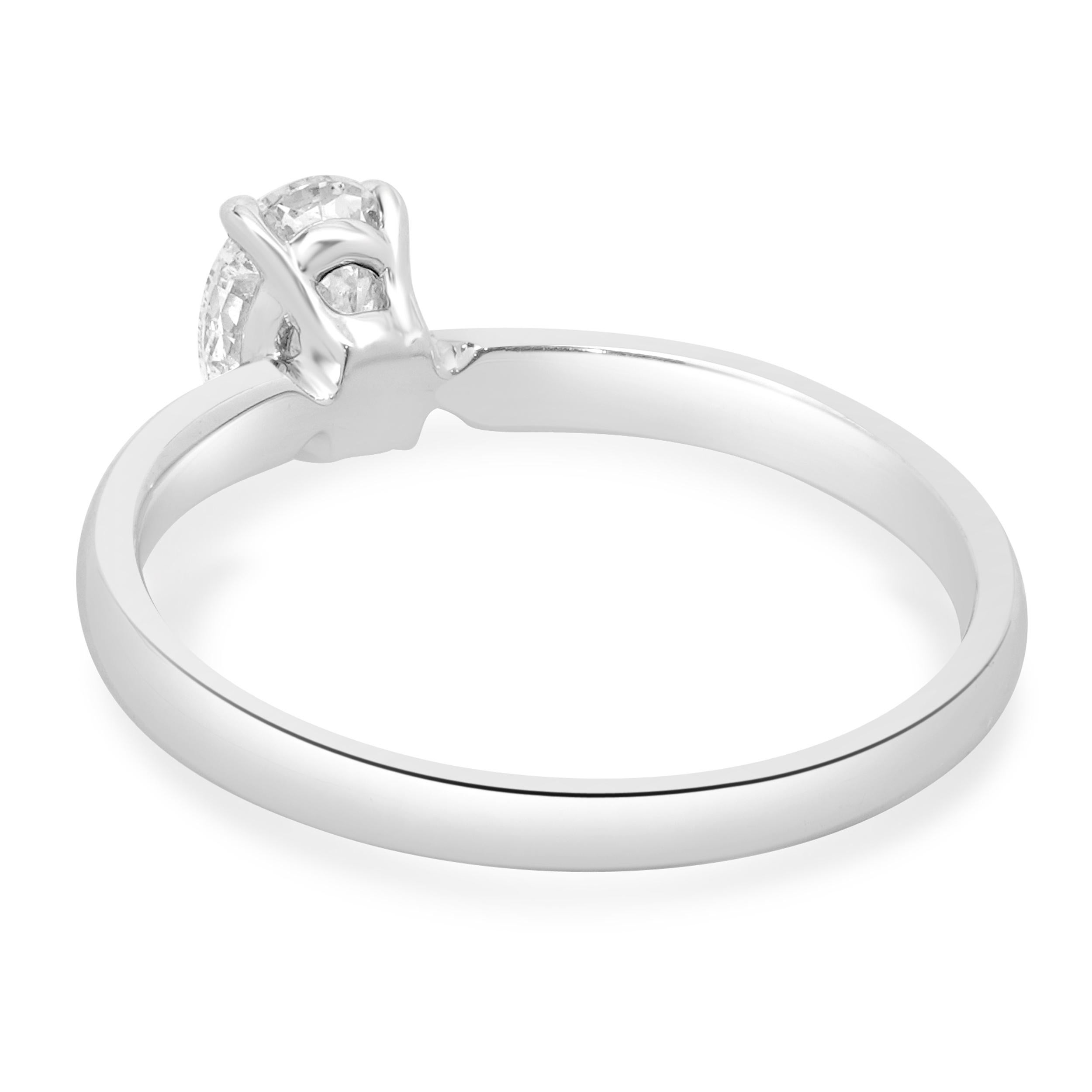 Oval Cut 14 Karat White Gold Oval Diamond Engagement Ring For Sale