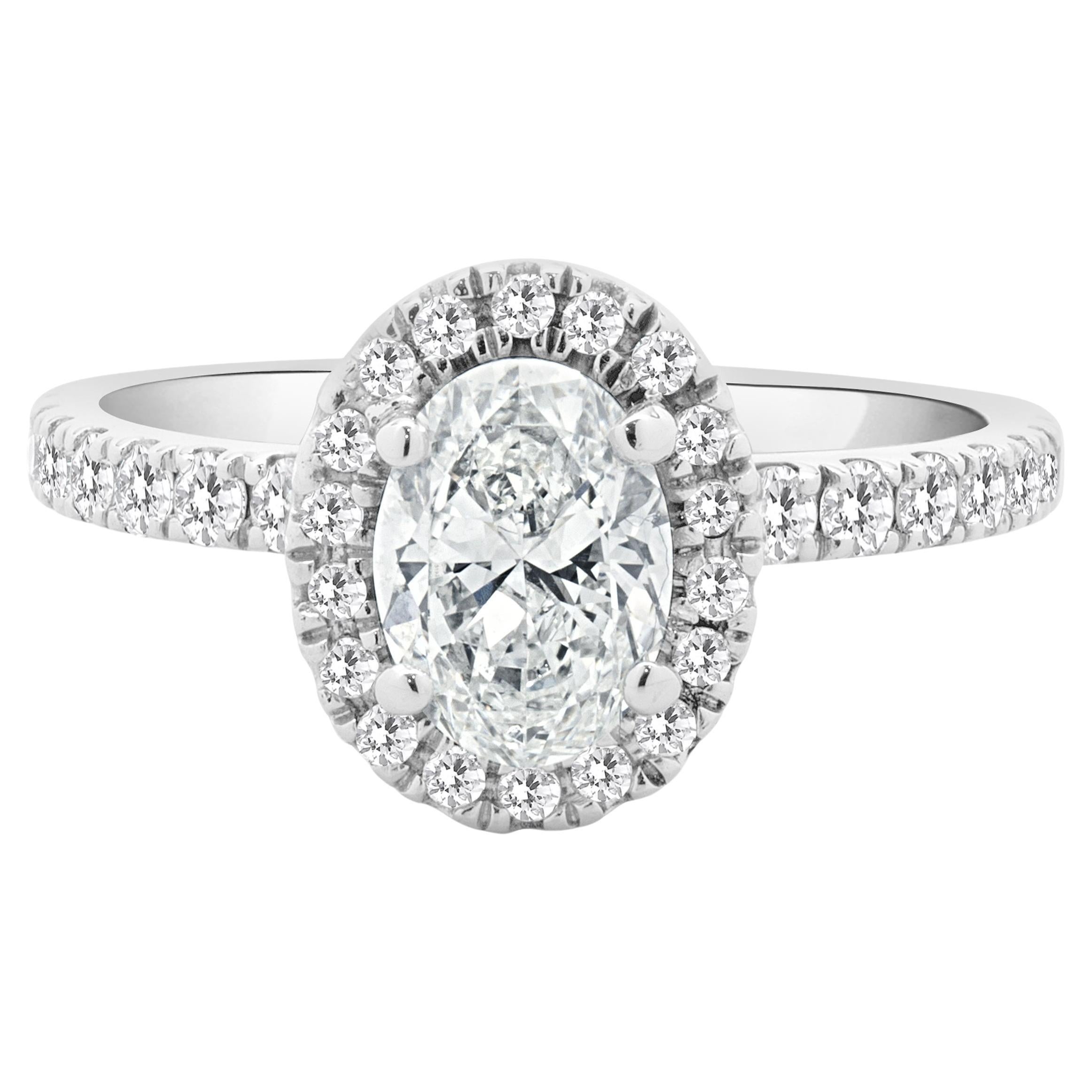 14 Karat White Gold Oval Diamond Engagement Ring For Sale