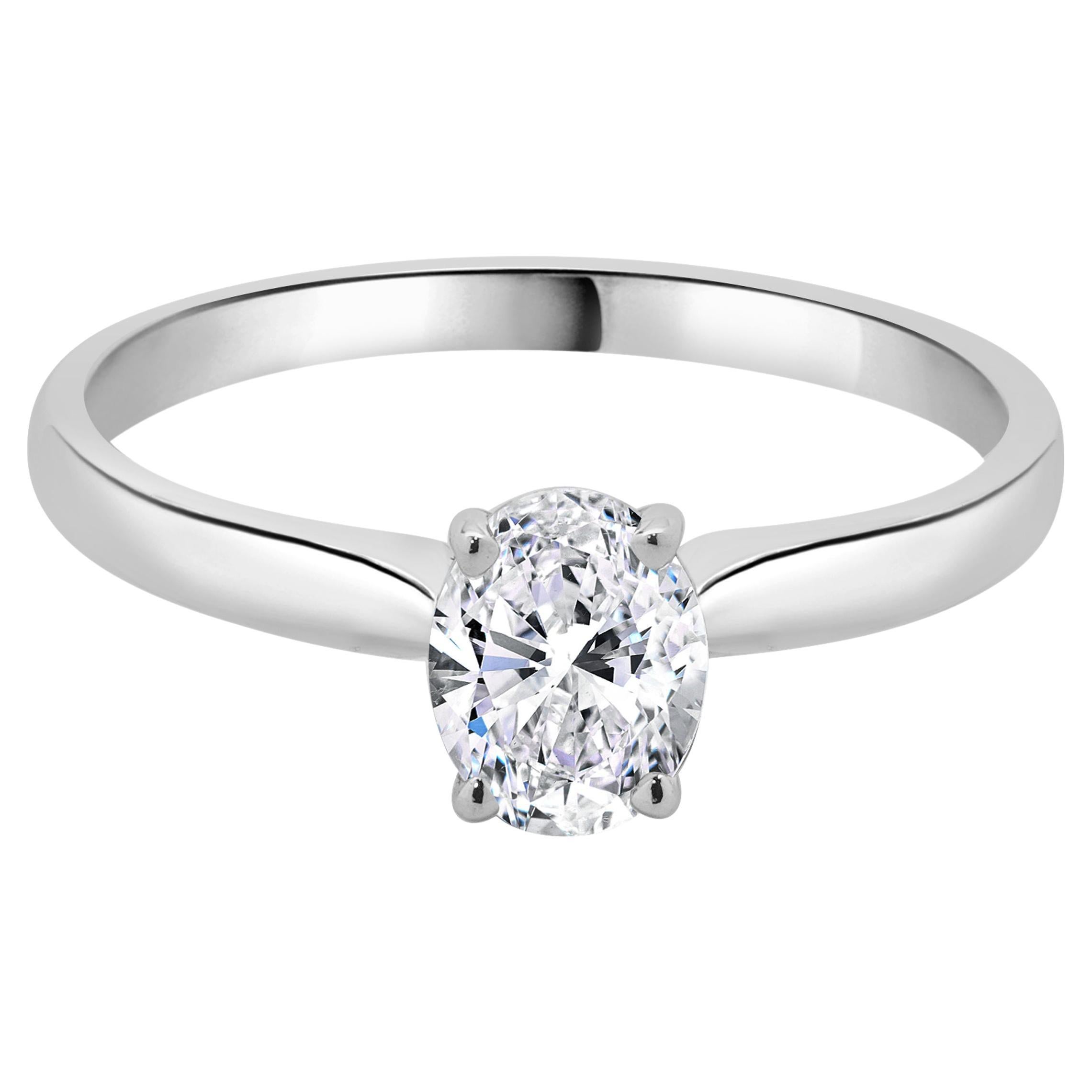 14 Karat White Gold Oval Diamond Engagement Ring For Sale