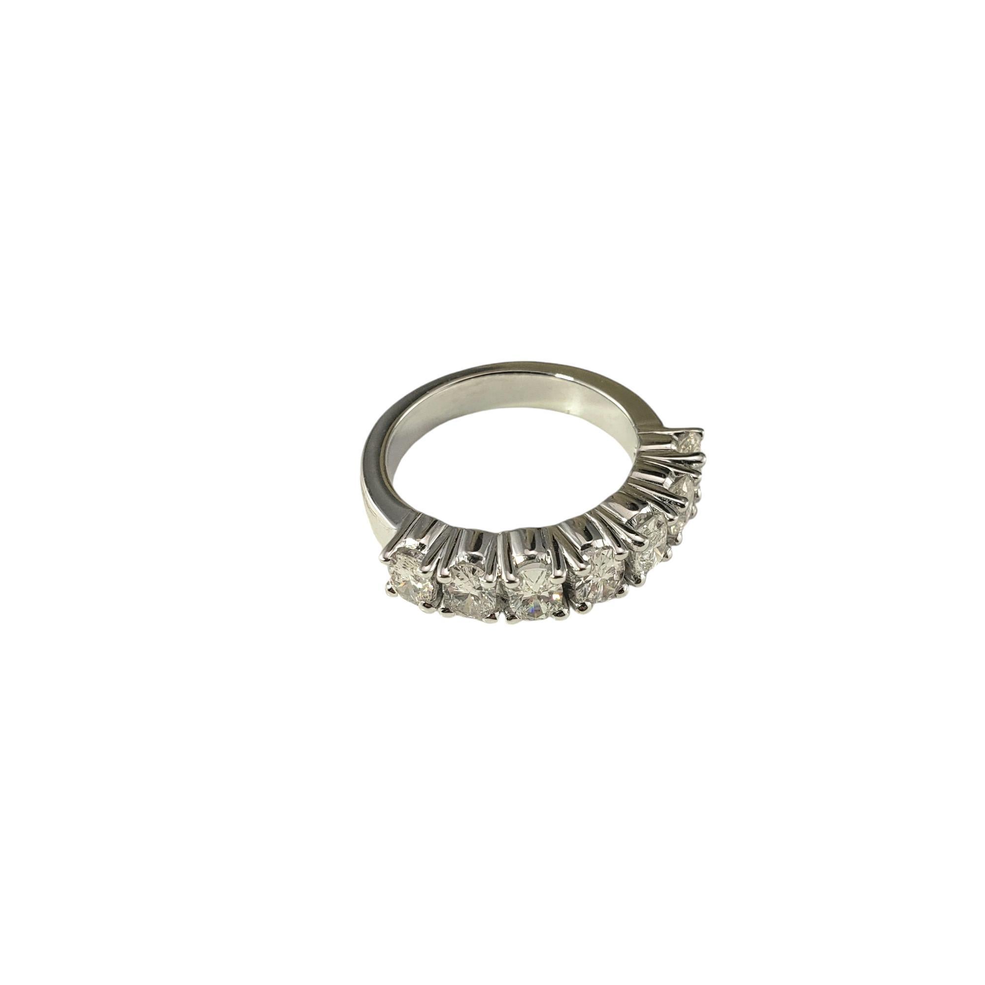 14 Karat Weißgold Ovaler Diamant-Hochzeitsring Größe 6,5 #18657 (Zeitgenössisch) im Angebot
