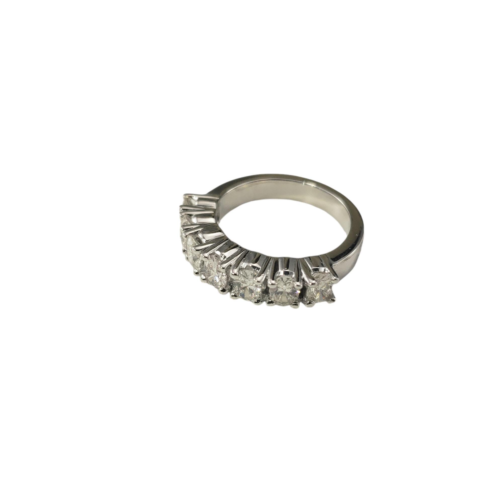 14 Karat Weißgold Ovaler Diamant-Hochzeitsring Größe 6,5 #18657 (Ovalschliff) im Angebot