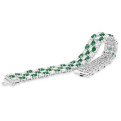 14 Karat White Gold Oval Emerald & Diamond Bracelet