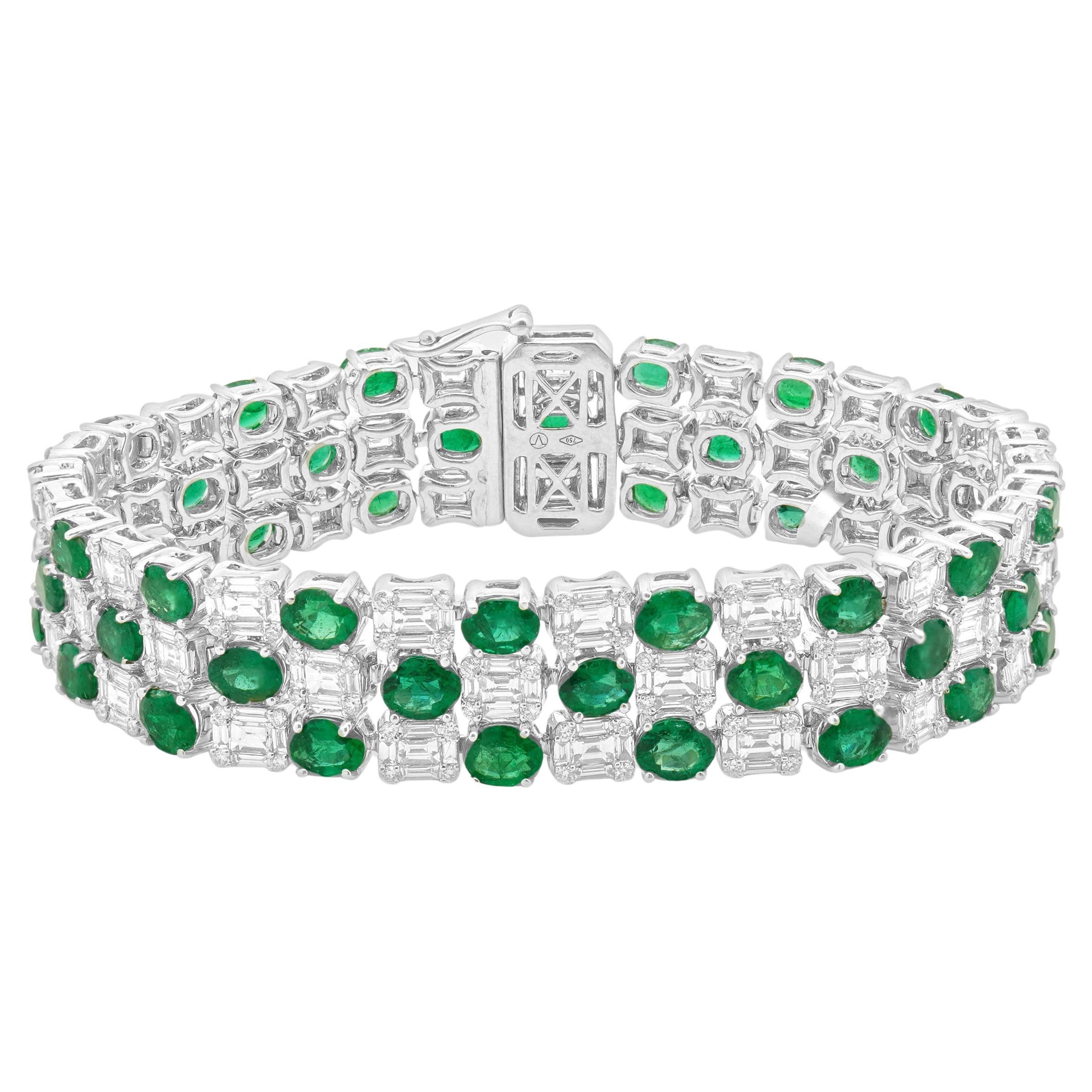 Bracciale con smeraldo ovale e diamanti in oro bianco 14 carati in vendita