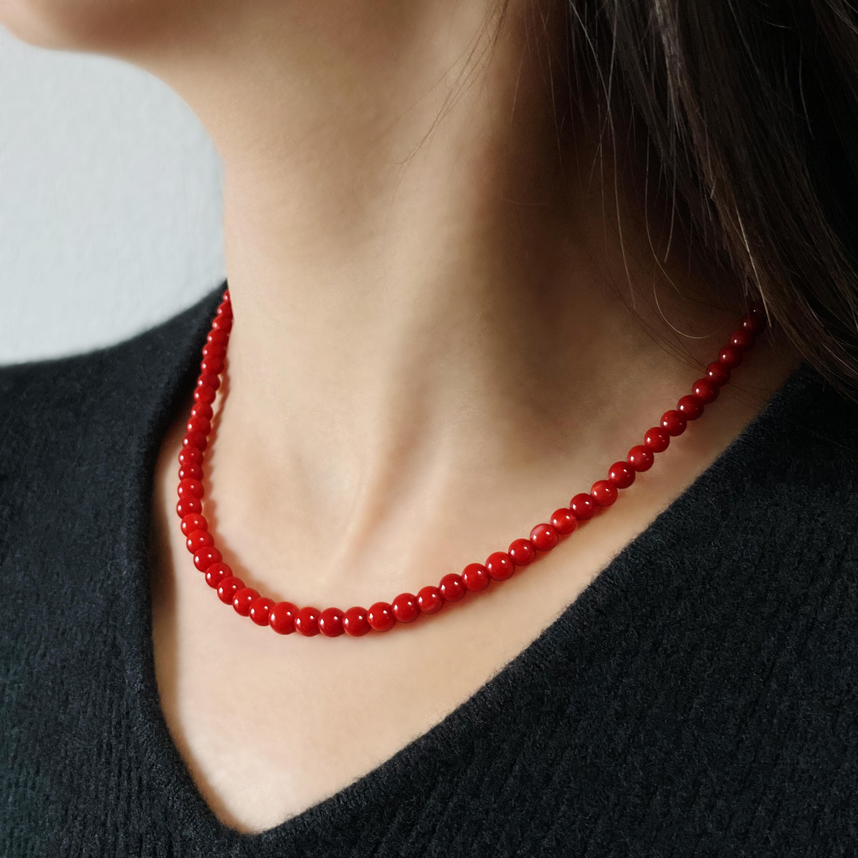 14 Karat White Gold Japanese Red Coral Graduated Beads Necklace For Sale 2