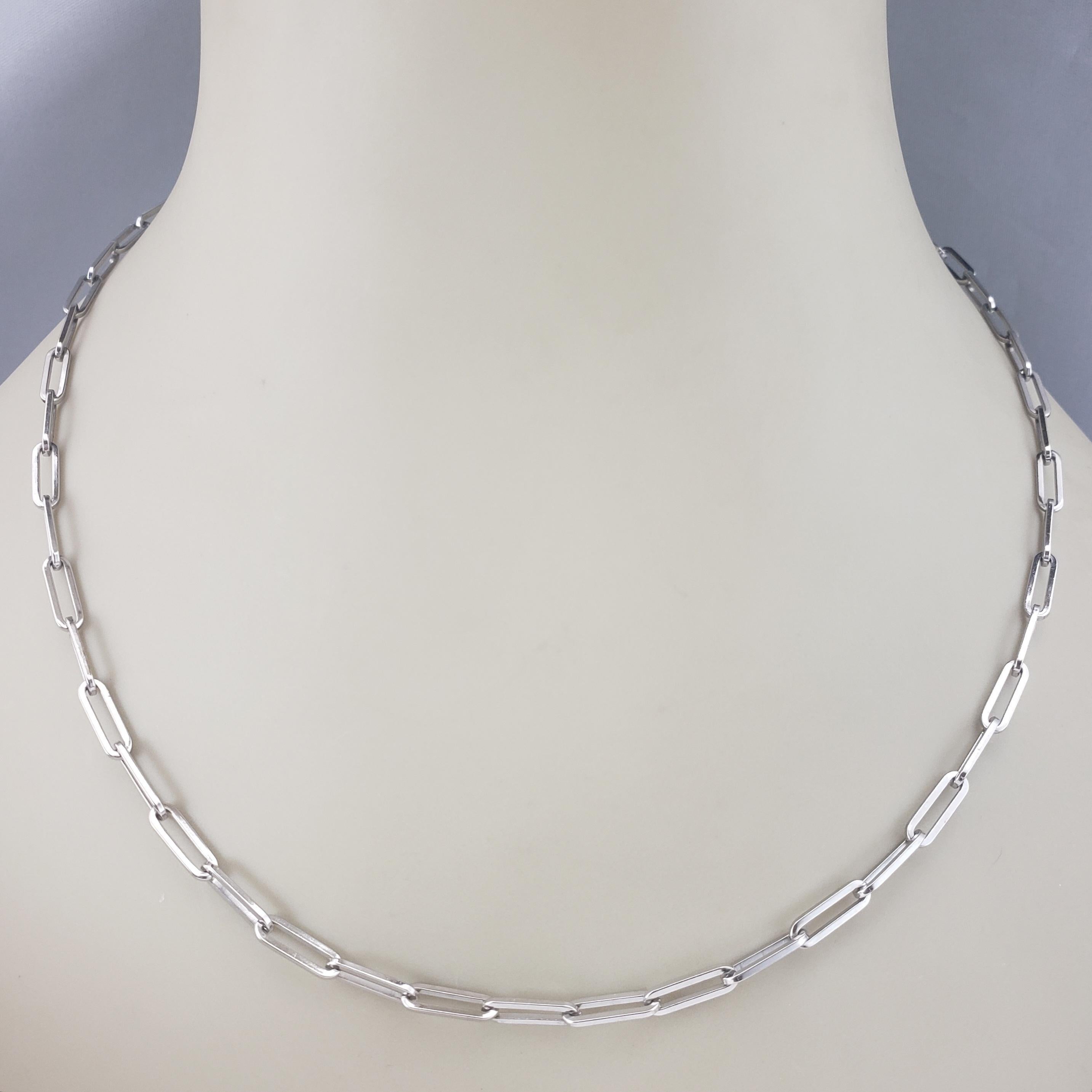 Collar de eslabones Paperclip de oro blanco de 14 quilates 20