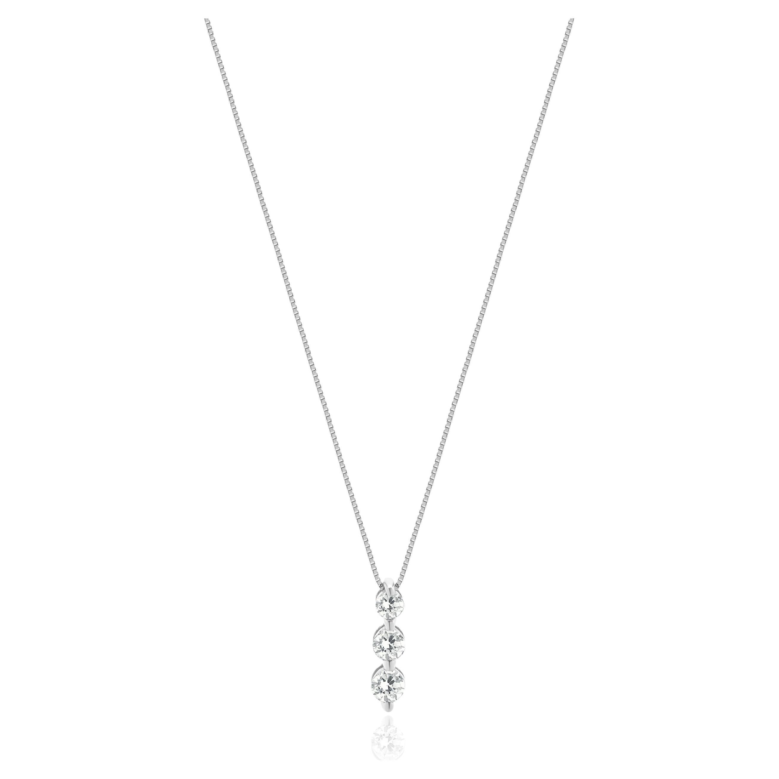 Collar de Diamantes de Oro Blanco de 14 Kilates Pasado, Presente y Futuro