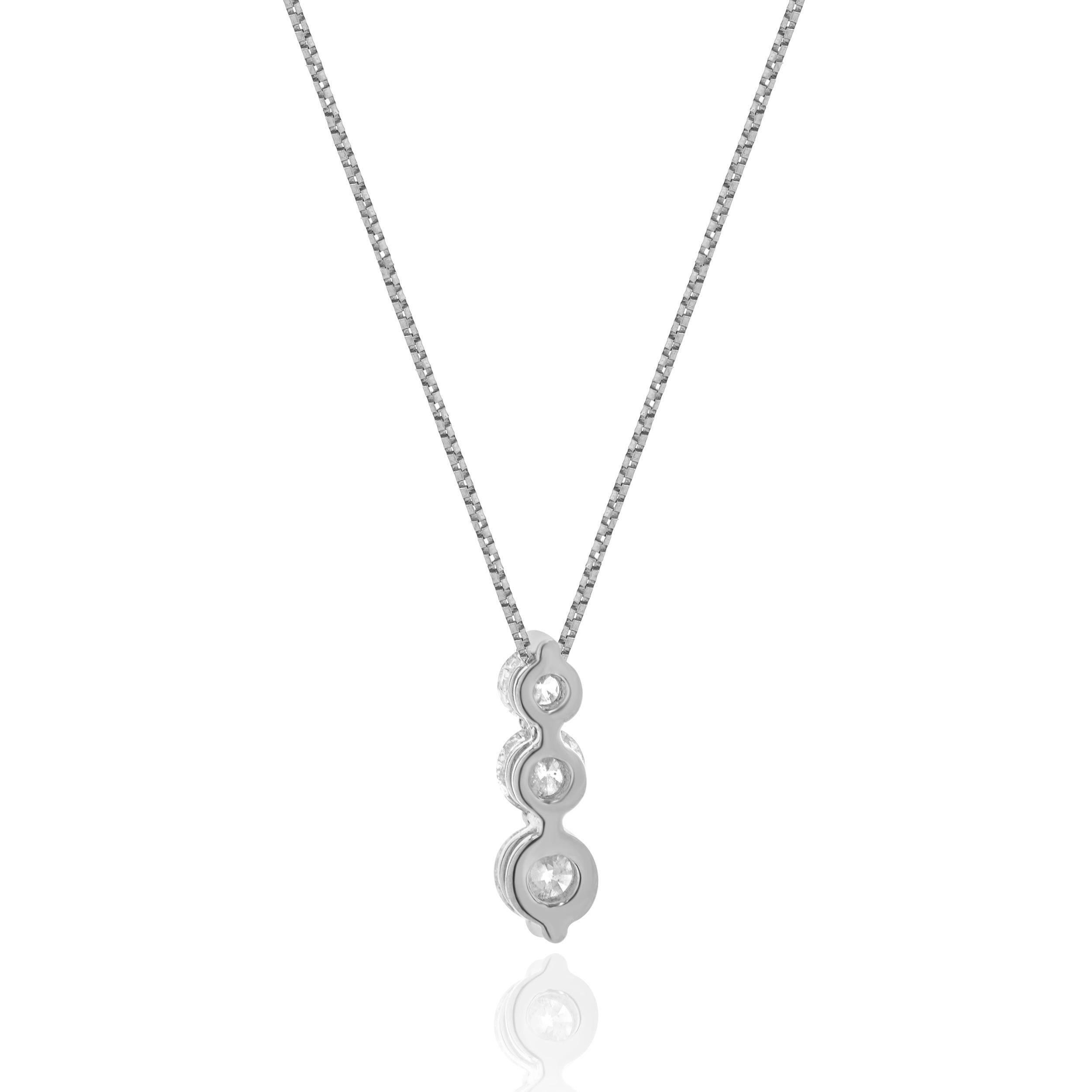 14 Karat White Gold Past, Present, Future Diamond Necklace In Excellent Condition For Sale In Scottsdale, AZ