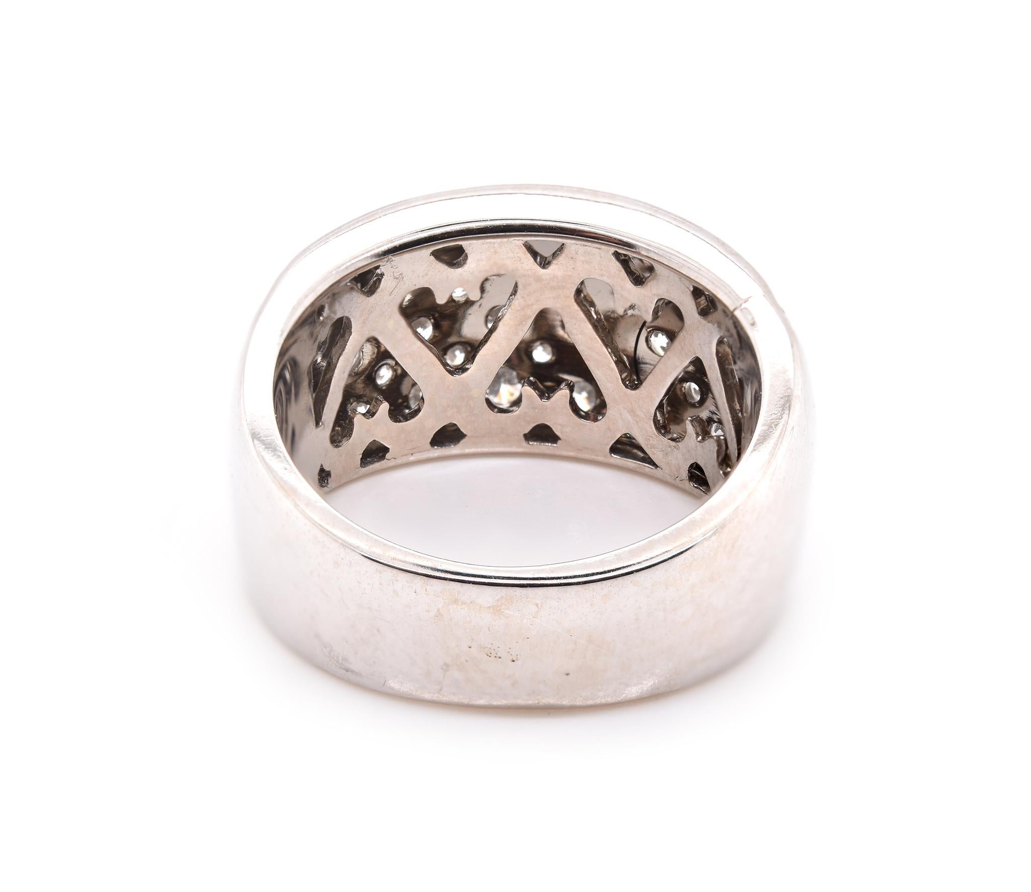 14 Karat White Gold Pave Diamond Dome Ring In Excellent Condition In Scottsdale, AZ