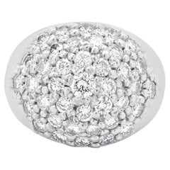 Bague dôme en or blanc 14 carats pavé de diamants
