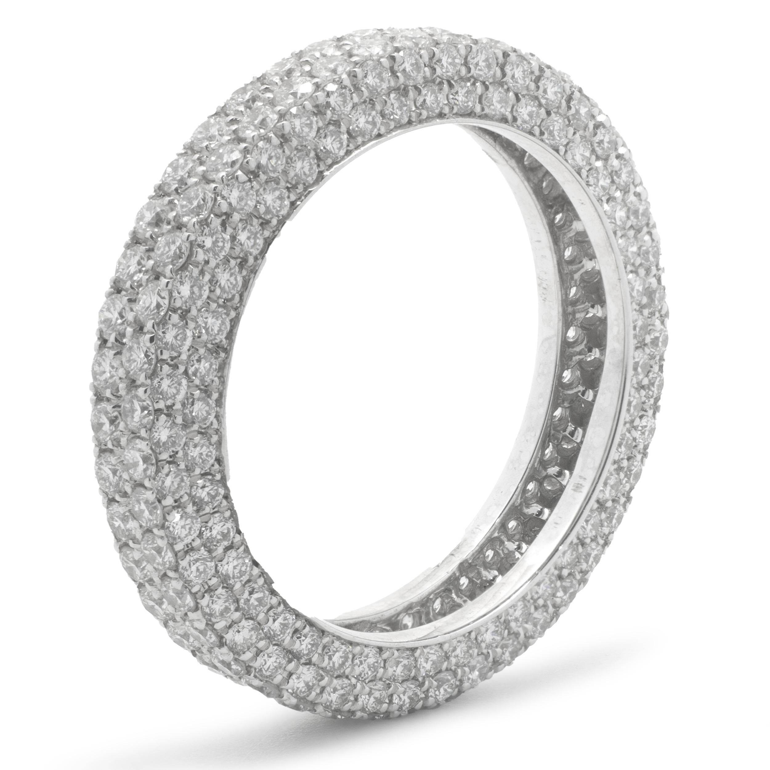 14 Karat White Gold Pave Diamond Eternity Band In Excellent Condition In Scottsdale, AZ