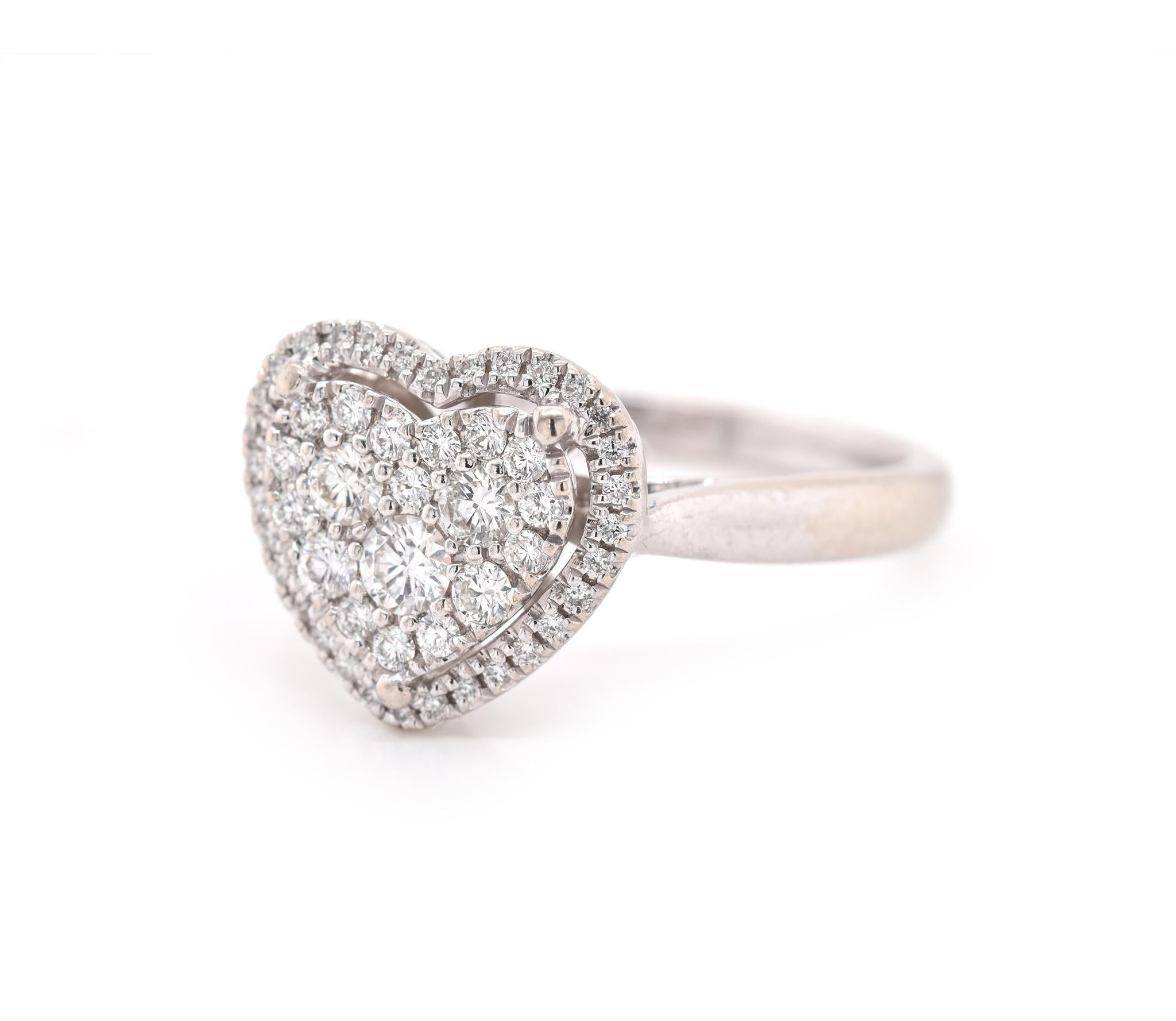 14 Karat White Gold Pave Diamond Heart Ring In Excellent Condition In Scottsdale, AZ