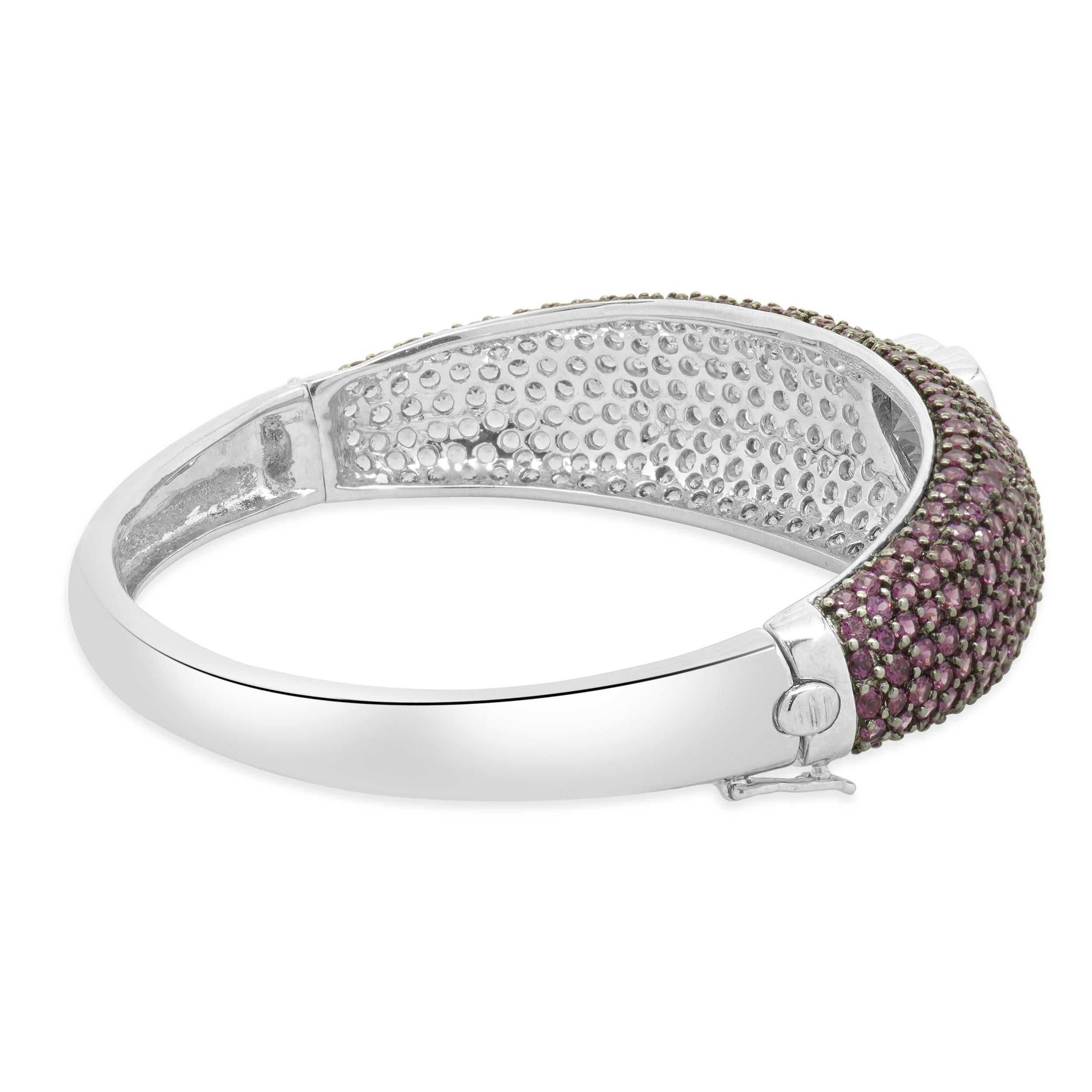 14 Karat White Gold Pave Grape Garnet Heart Bangle Bracelet In Excellent Condition For Sale In Scottsdale, AZ