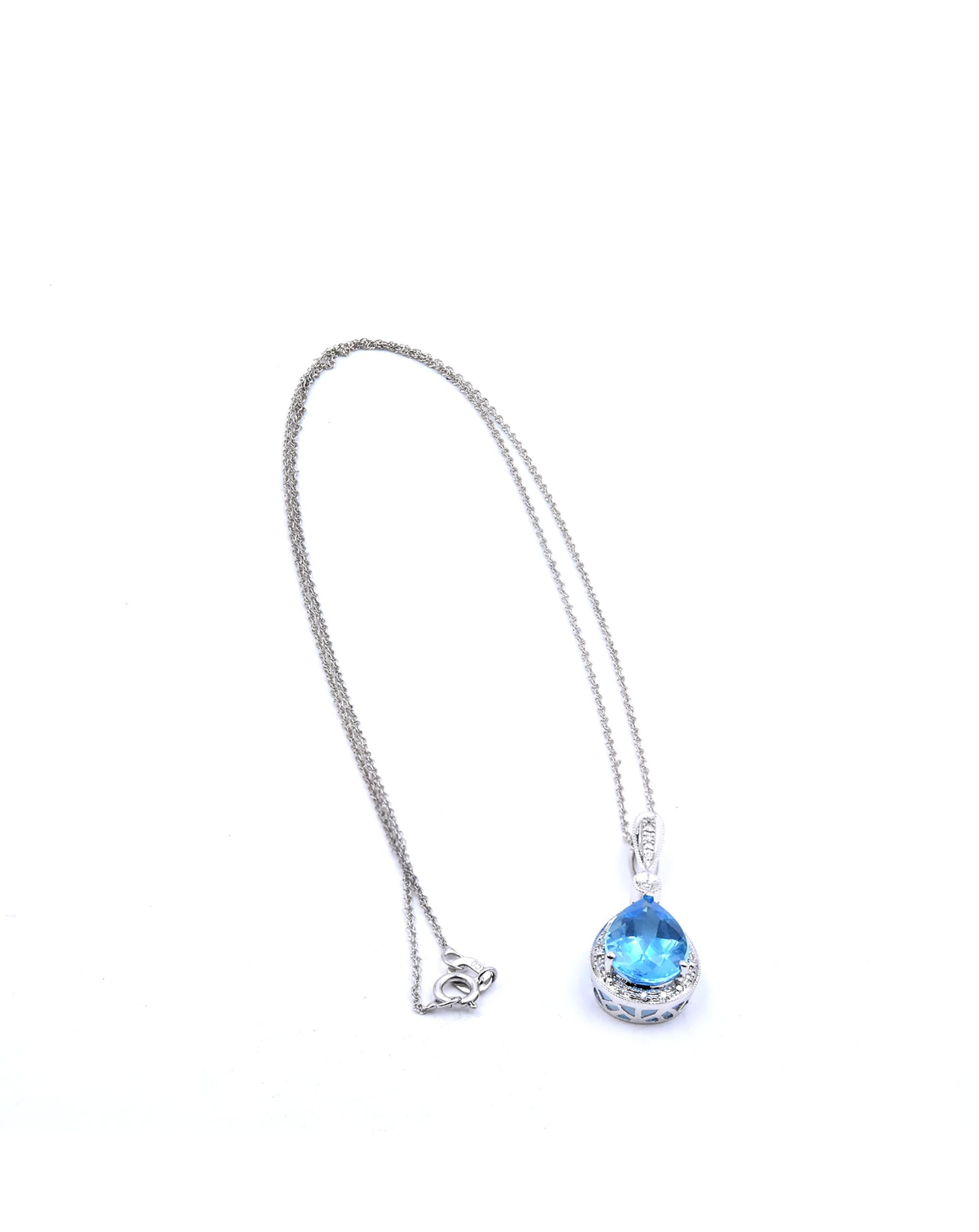 Halskette aus 18 Karat Weißgold mit birnenförmigem blauem Topas und Diamanten im Zustand „Hervorragend“ in Scottsdale, AZ