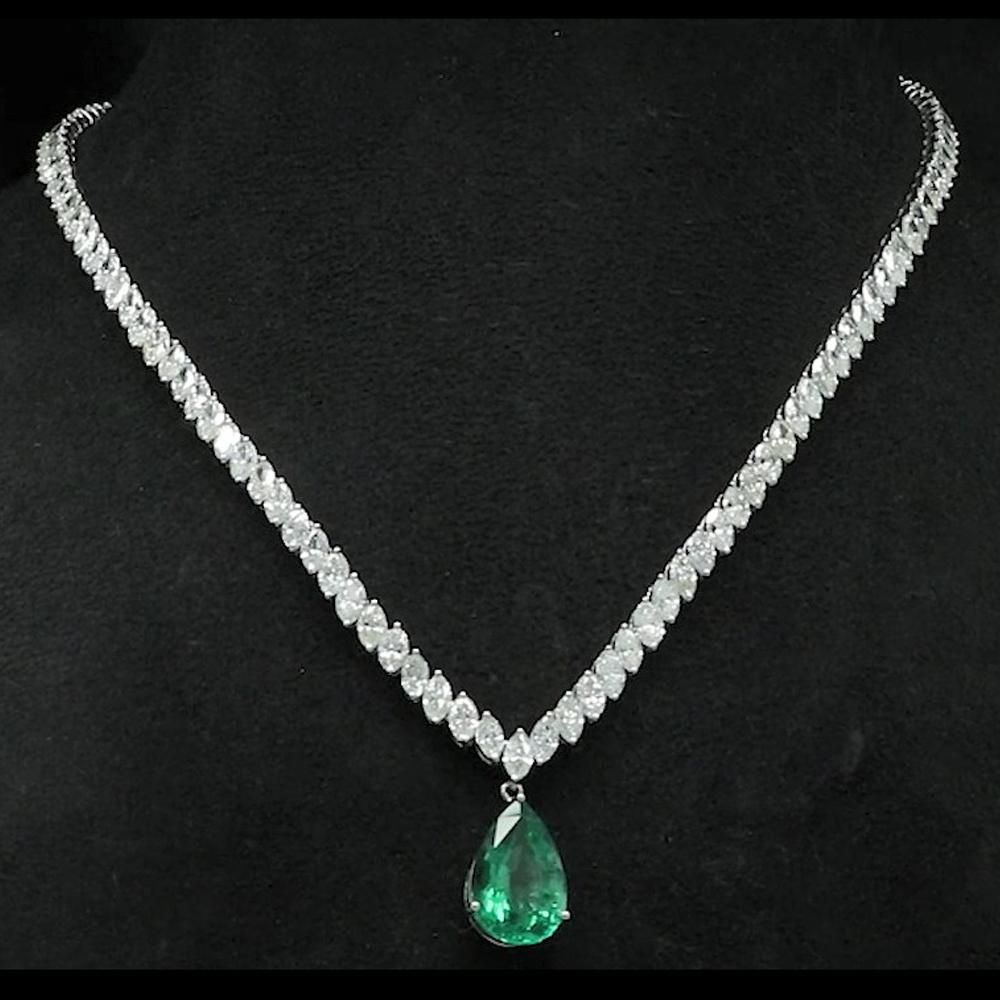 Modern 14 Karat White Gold Pear Zambian Emerald Gemstone Charm Necklace Diamond Jewelry For Sale