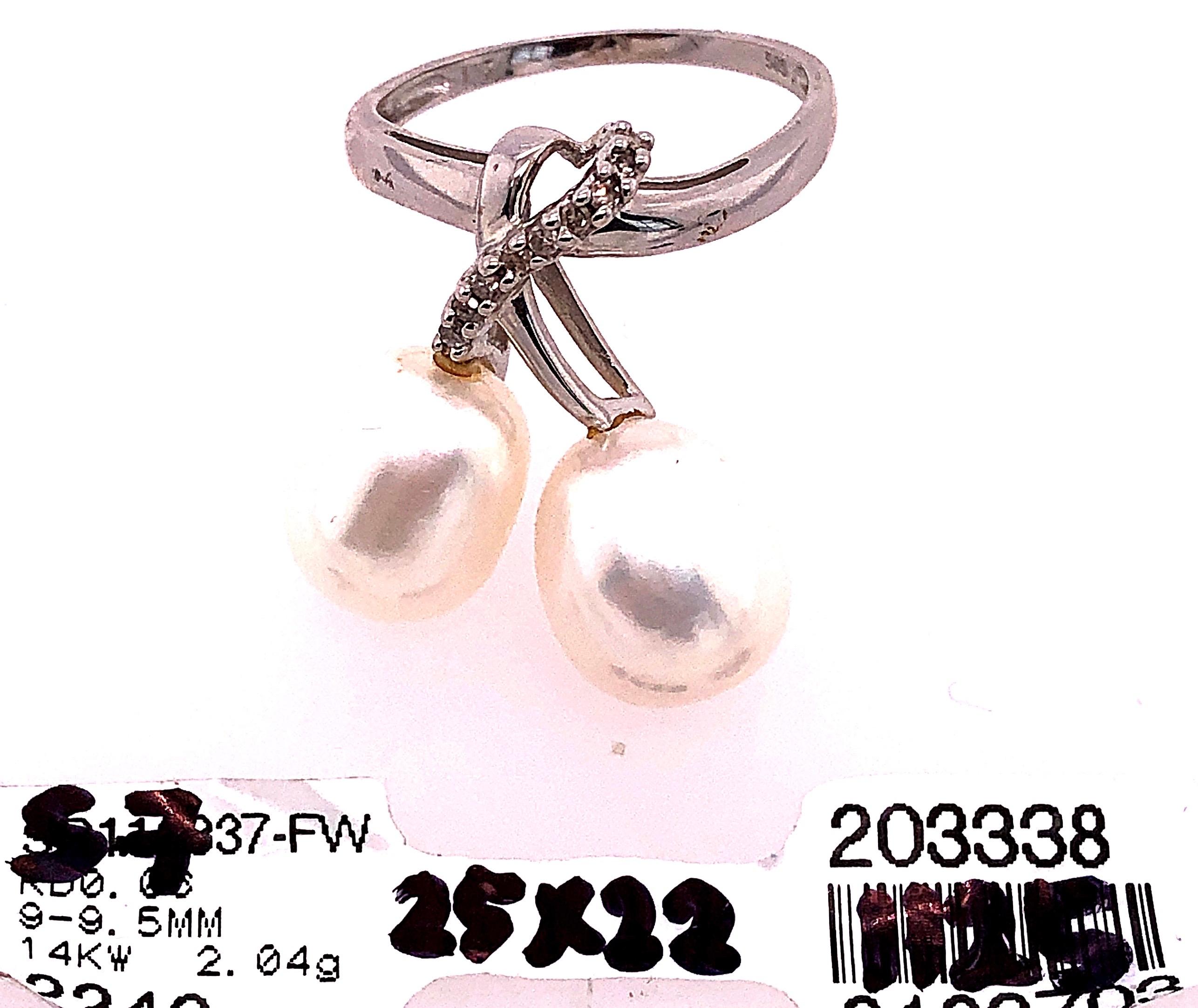 14 Karat White Gold Pearl and Diamond Freeform Ring For Sale 5