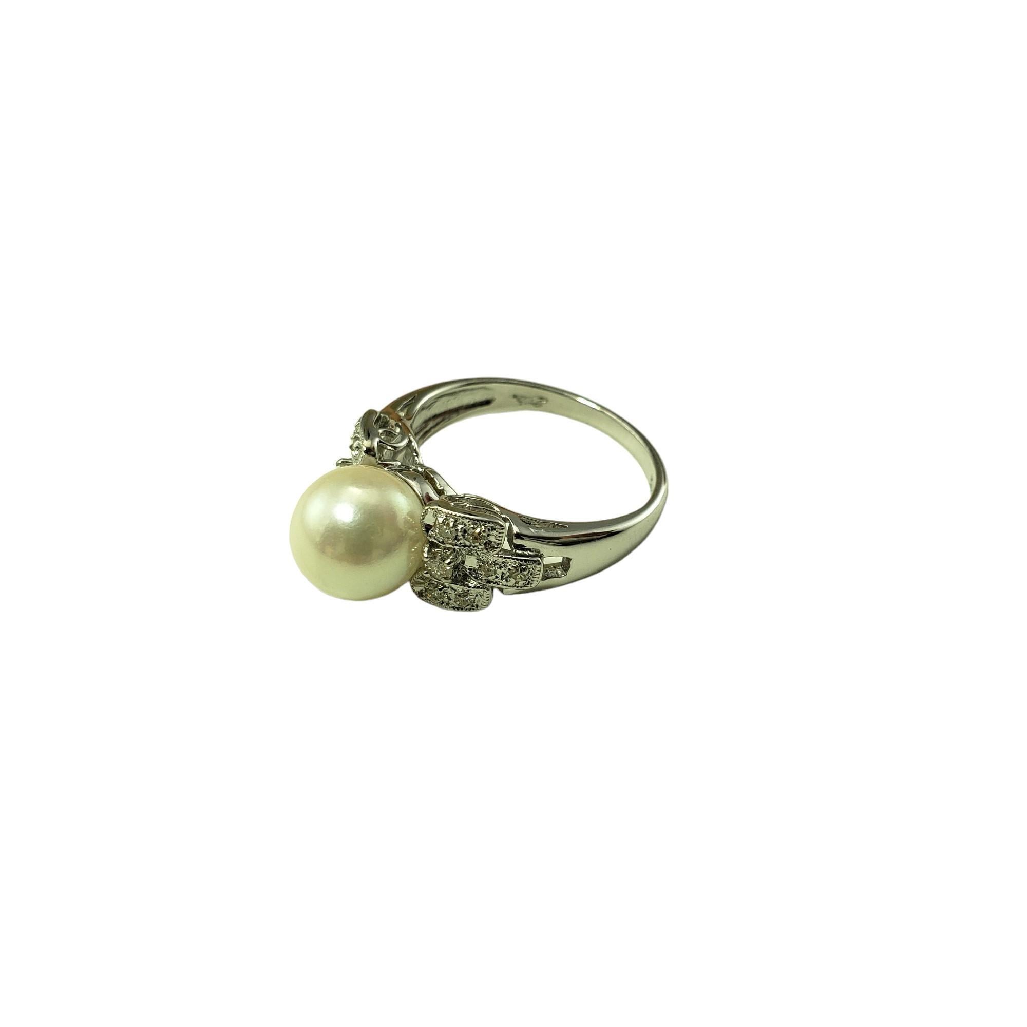 Round Cut 14 Karat White Gold Pearl and Diamond Ring Size 7.25 #15507 For Sale
