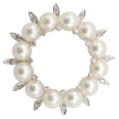 14 Karat White Gold Pearl & Natural Diamond Circle Pin Wreath Brooch Pendant