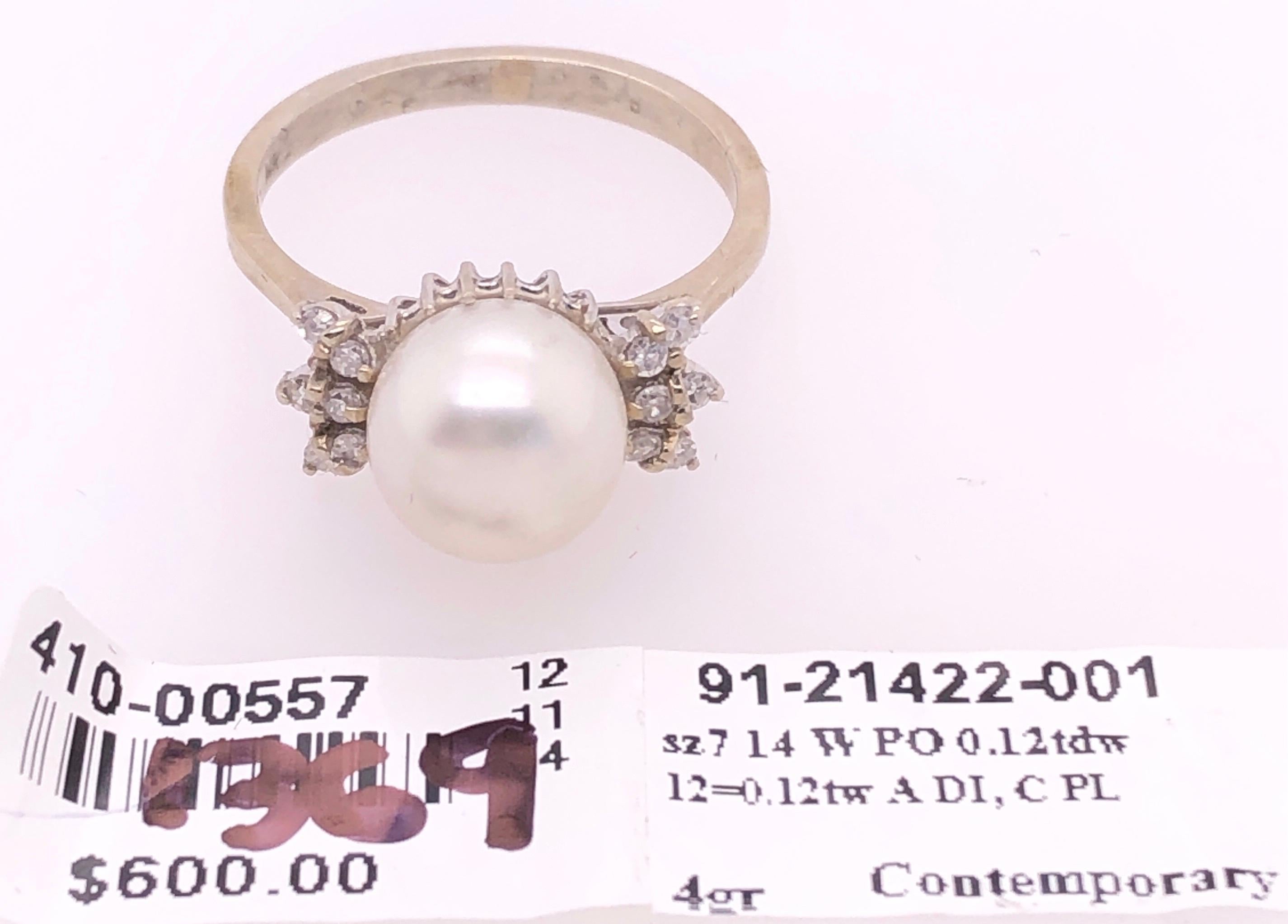 14 Karat White Gold Pearl Solitaire with Diamond Accents Ring For Sale 1