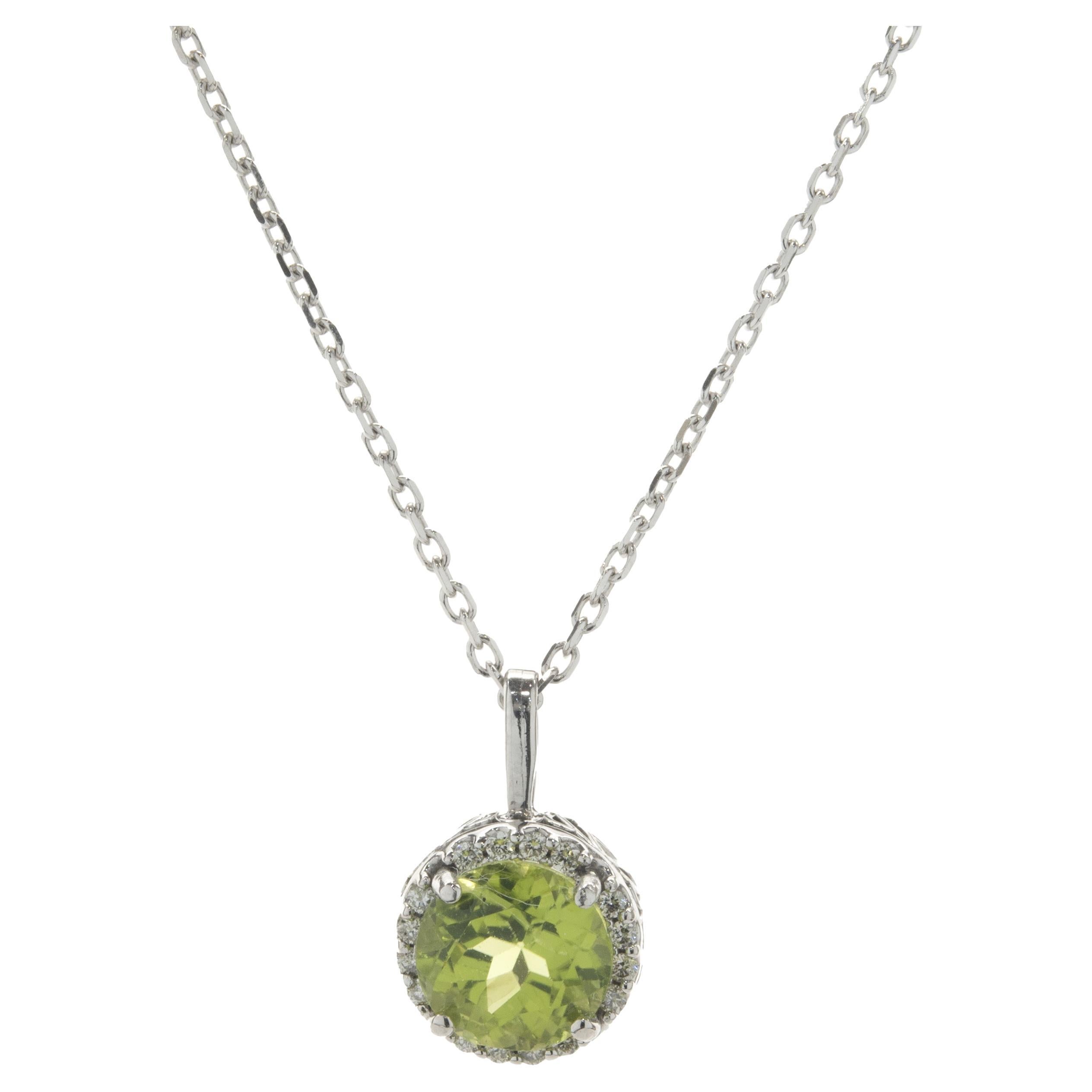 14 Karat White Gold Peridot and Diamond Necklace For Sale at 1stDibs