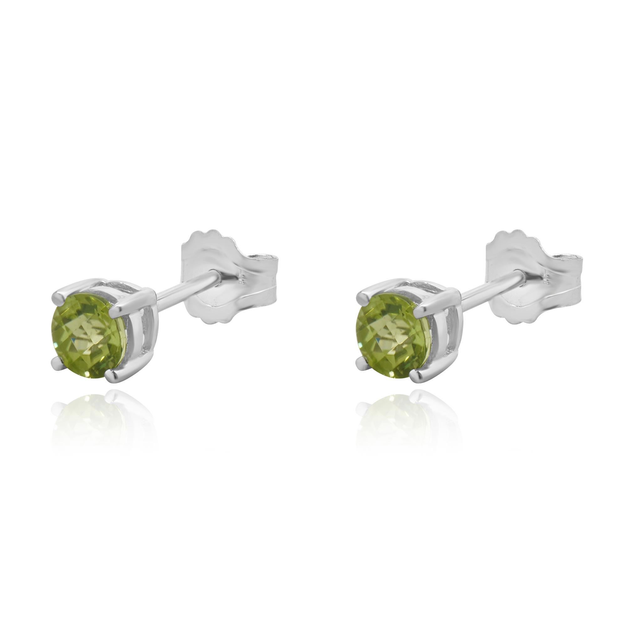 Designer: personalizzato
Materiale: oro bianco 14 carati
Peridoto: 2 tagli rotondi = 0,30cttw
Peso: 0,75 grammi
