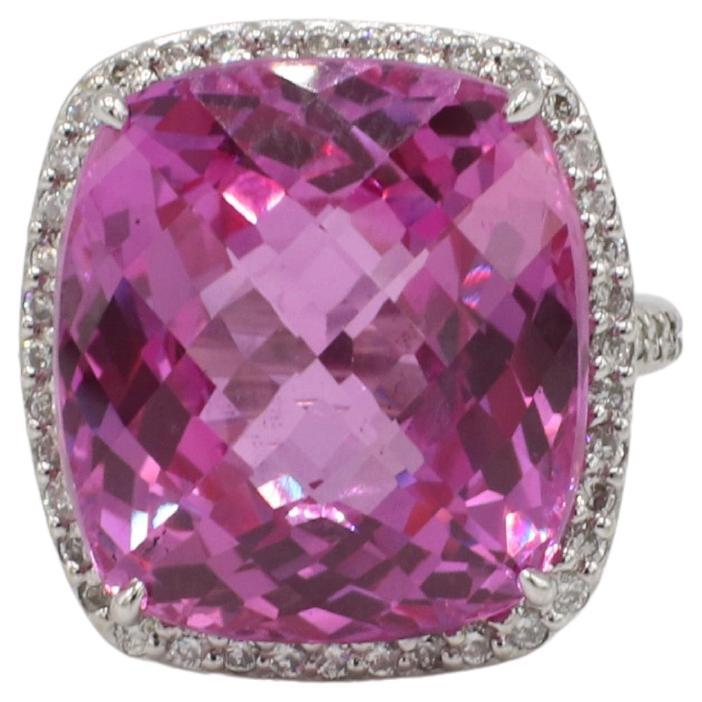 14 Karat Wei�ßgold Pink Topas & natürlicher Diamant Halo Cocktail Dinner Ring 
Metall: 14k Weißgold
Gewicht: 11,4 Gramm
Topas: 18 x 16,5 x 11,3 mm, ca. 26 Karat 
Diamanten: 0,50 CTW G-H VS runde natürliche Diamantend
Höhe: 11,3 mm
Größe: 6.5 (US)
TDD