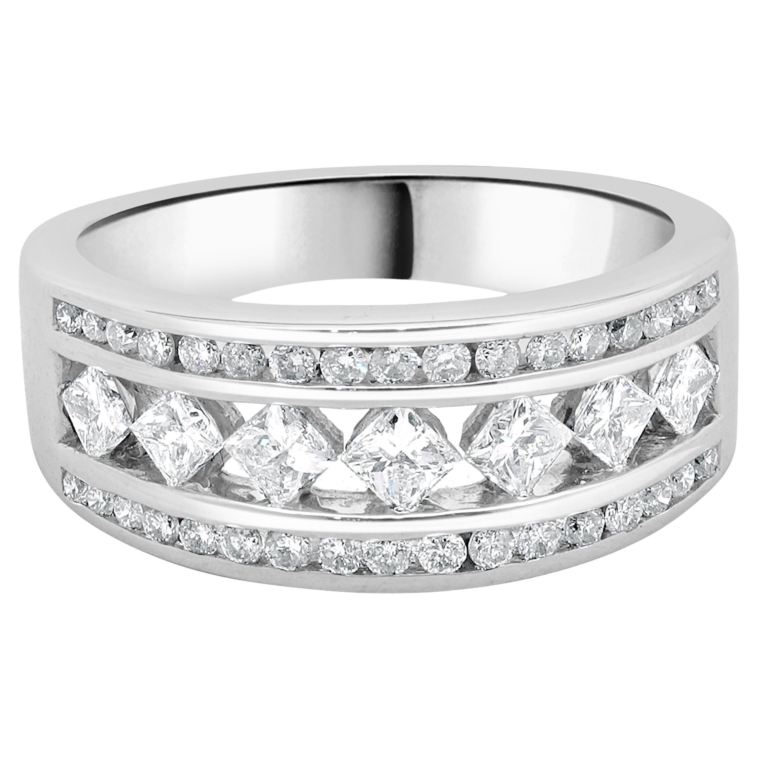 Bandeau en or blanc 14 carats à diamants princesses et ronds