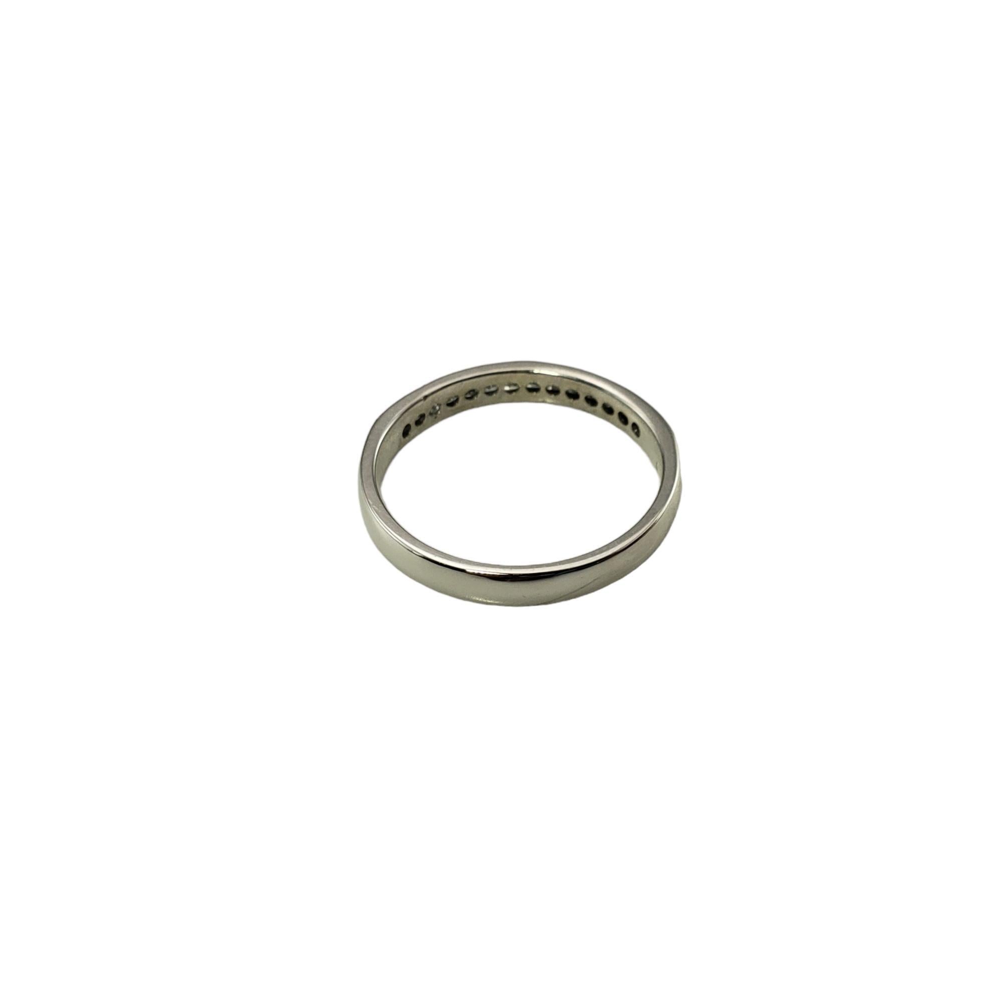 14 Karat White Gold Princess Cut Diamond Band Ring Size 7 #15291 For Sale 2