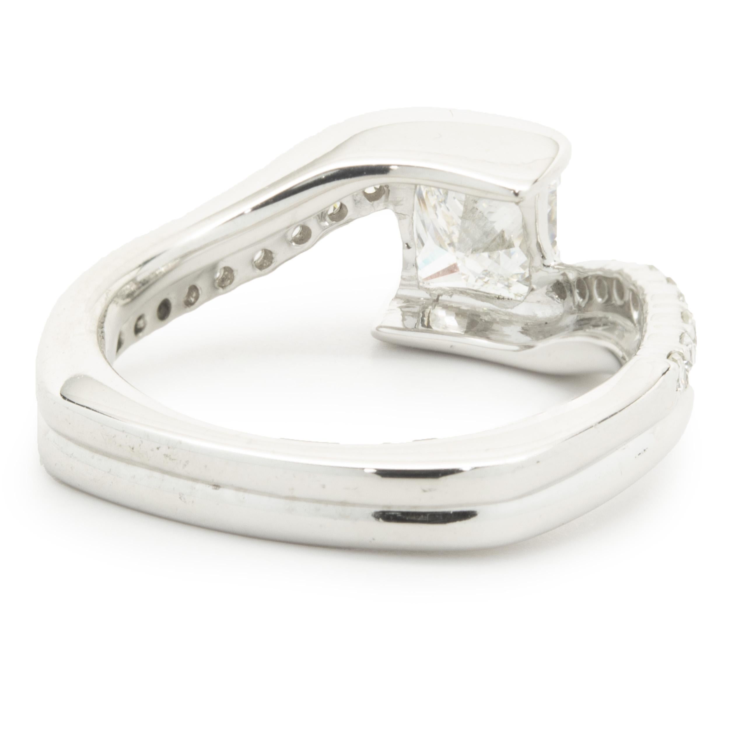 14 Karat White Gold Princess Cut Diamond Bypass Engagement Ring In Excellent Condition For Sale In Scottsdale, AZ