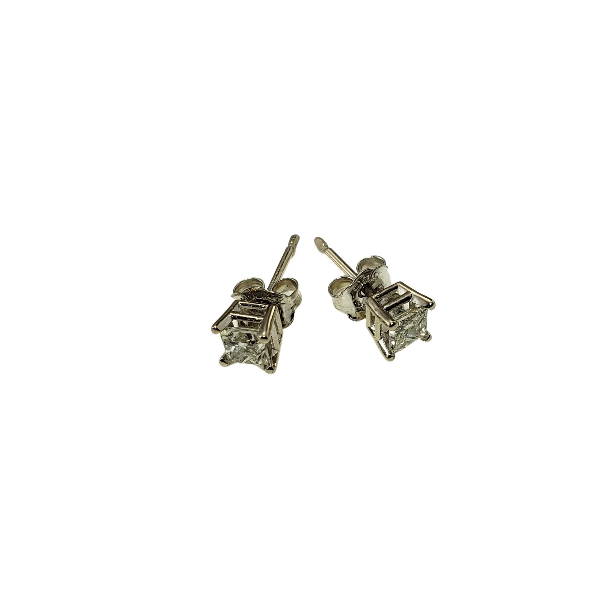 Taille princesse Boucles d'oreilles en or blanc 14 carats avec diamants taille princesse en vente