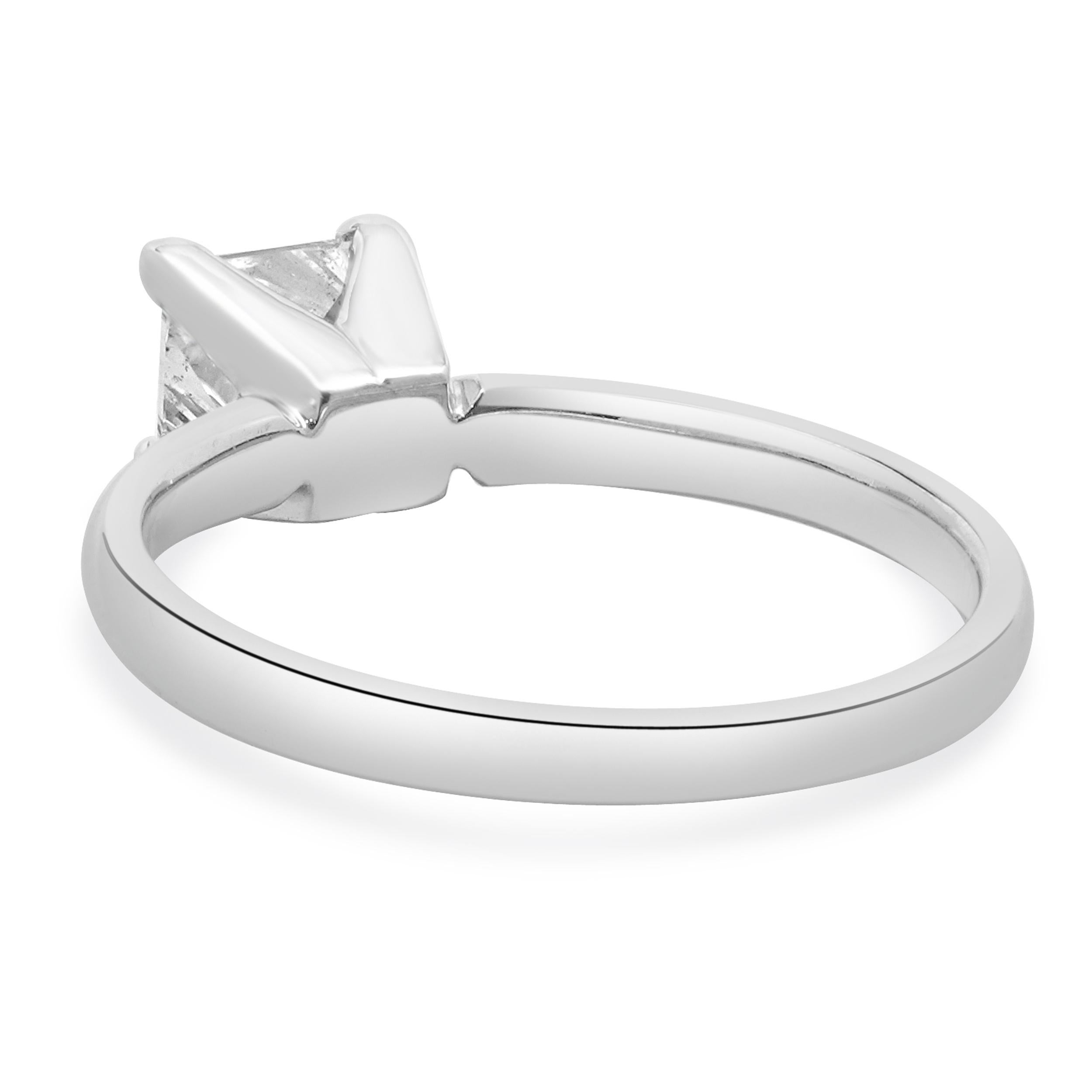 14 Karat White Gold Princess Cut Diamond Engagement Ring In Excellent Condition For Sale In Scottsdale, AZ