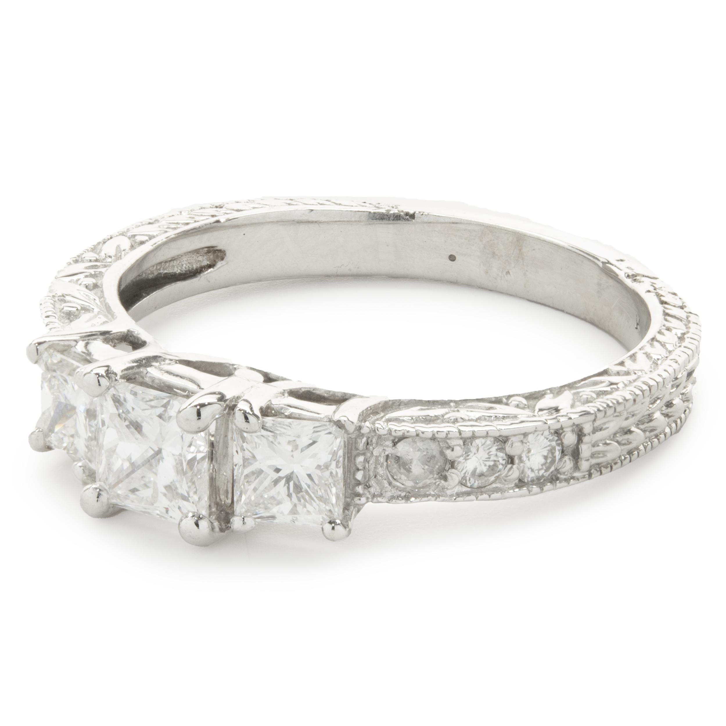 Bague de fiançailles en or blanc 14 carats avec diamant taille princesse Excellent état à Scottsdale, AZ