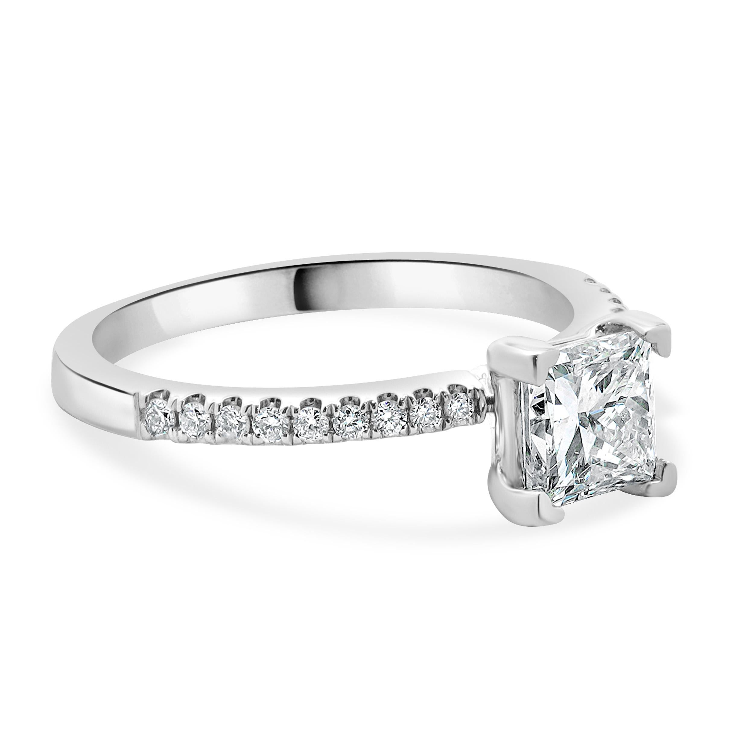 Women's 14 Karat White Gold Princess Cut Diamond Engagement Ring For Sale