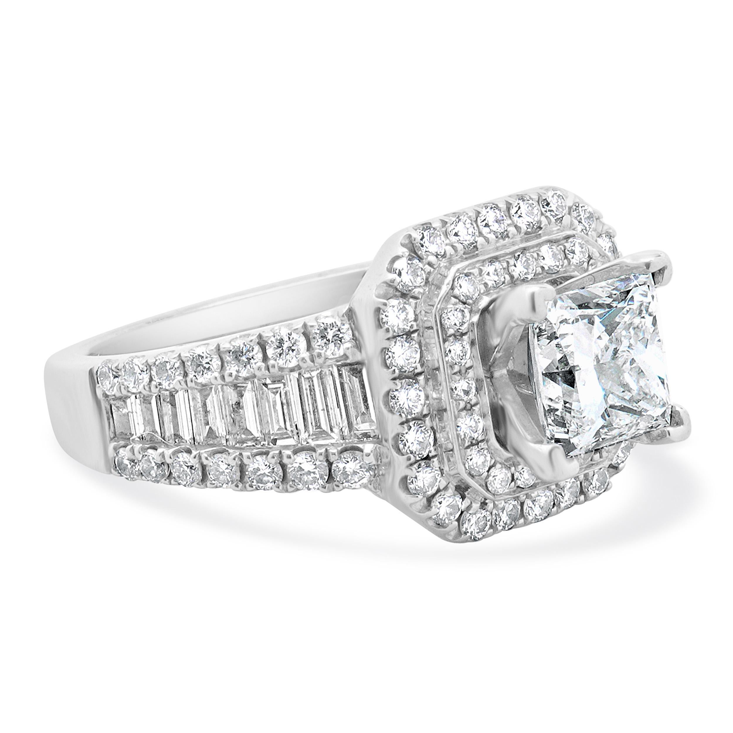 Anello di fidanzamento con diamante taglio principessa in oro bianco 14 carati In condizioni ottime in vendita a Scottsdale, AZ
