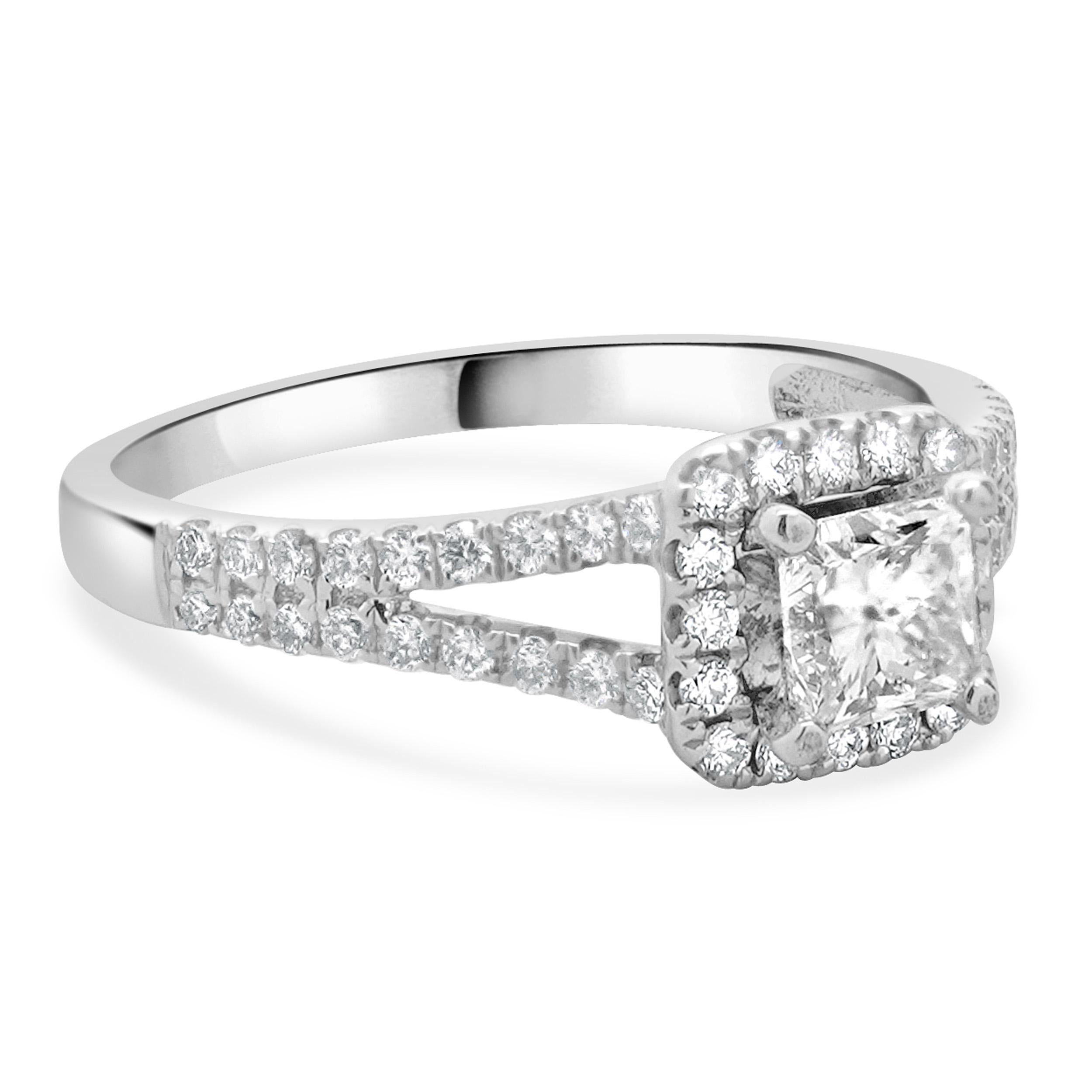 Anello di fidanzamento con diamante taglio principessa in oro bianco 14 carati In condizioni ottime in vendita a Scottsdale, AZ
