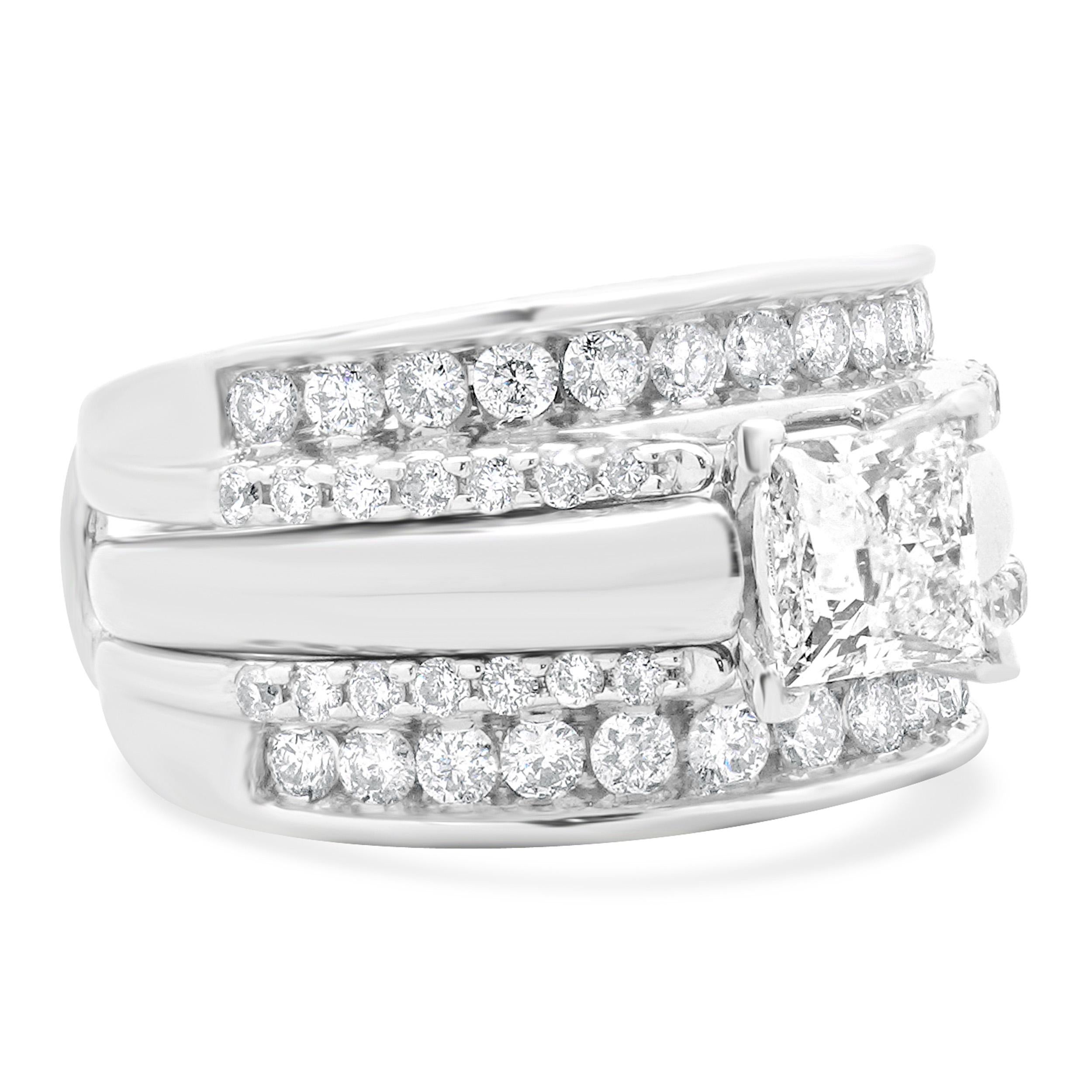 Anello di fidanzamento con diamante taglio principessa in oro bianco 14 carati In condizioni ottime in vendita a Scottsdale, AZ