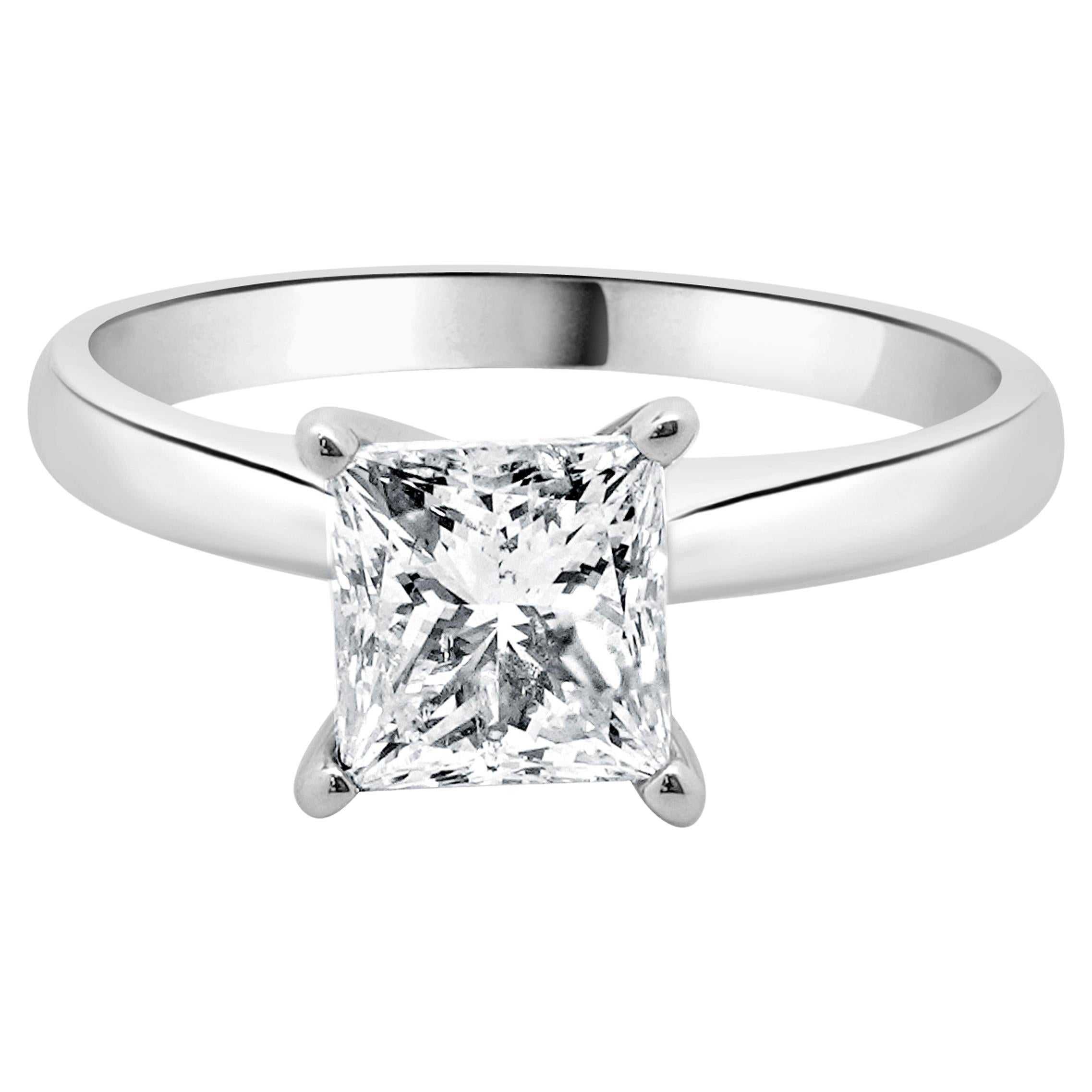 14 Karat White Gold Princess Cut Diamond Engagement Ring For Sale
