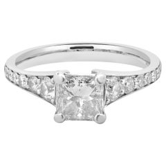 Bague de fiançailles en or blanc 14 carats avec diamant taille princesse