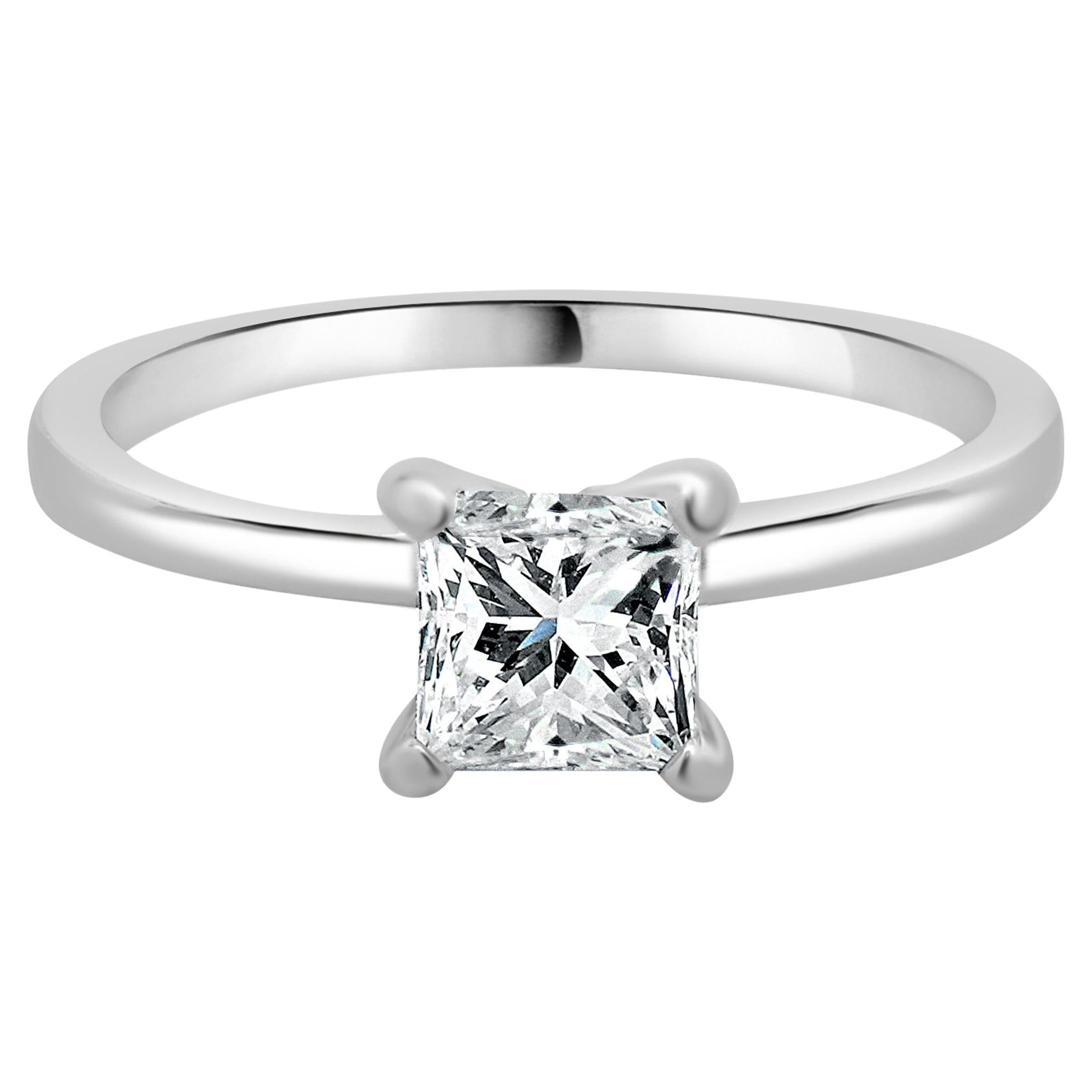 14 Karat White Gold Princess Cut Diamond Engagement Ring For Sale