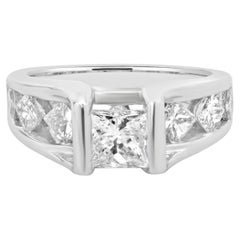 Anello di fidanzamento con diamante taglio principessa in oro bianco 14 carati