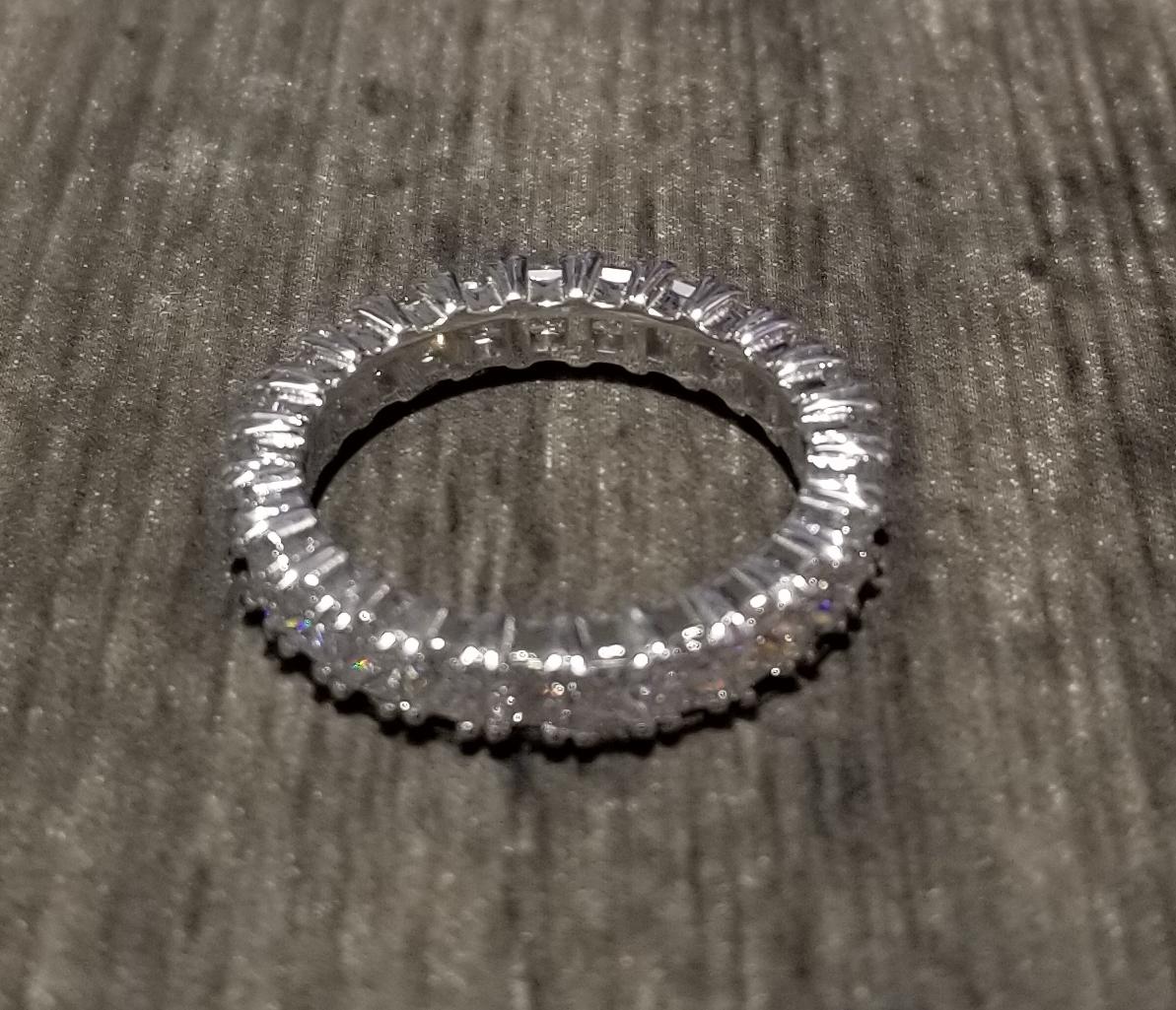 14 Karat White Gold Princess Cut Diamond Eternity Ring with 3.50 Carat For Sale 1