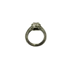 Bague de fiançailles en or blanc 14 carats avec halo de diamants taille princesse