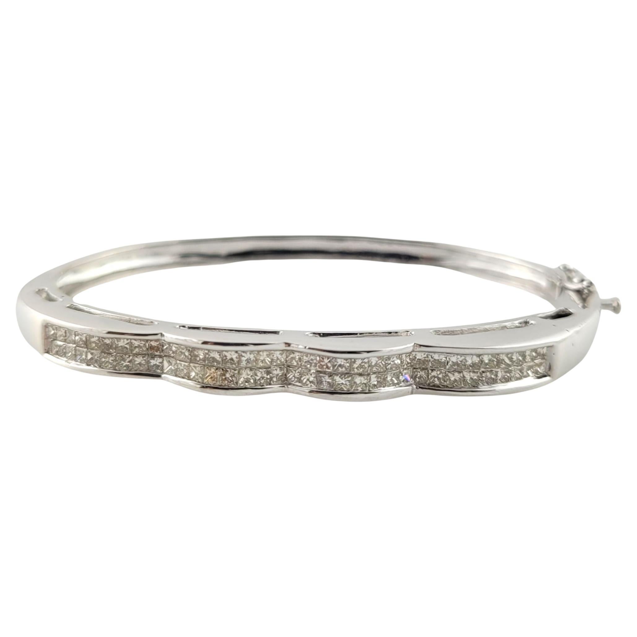 14 Karat White Gold Princess Cut Diamond Oval Bangle Bracelet For Sale
