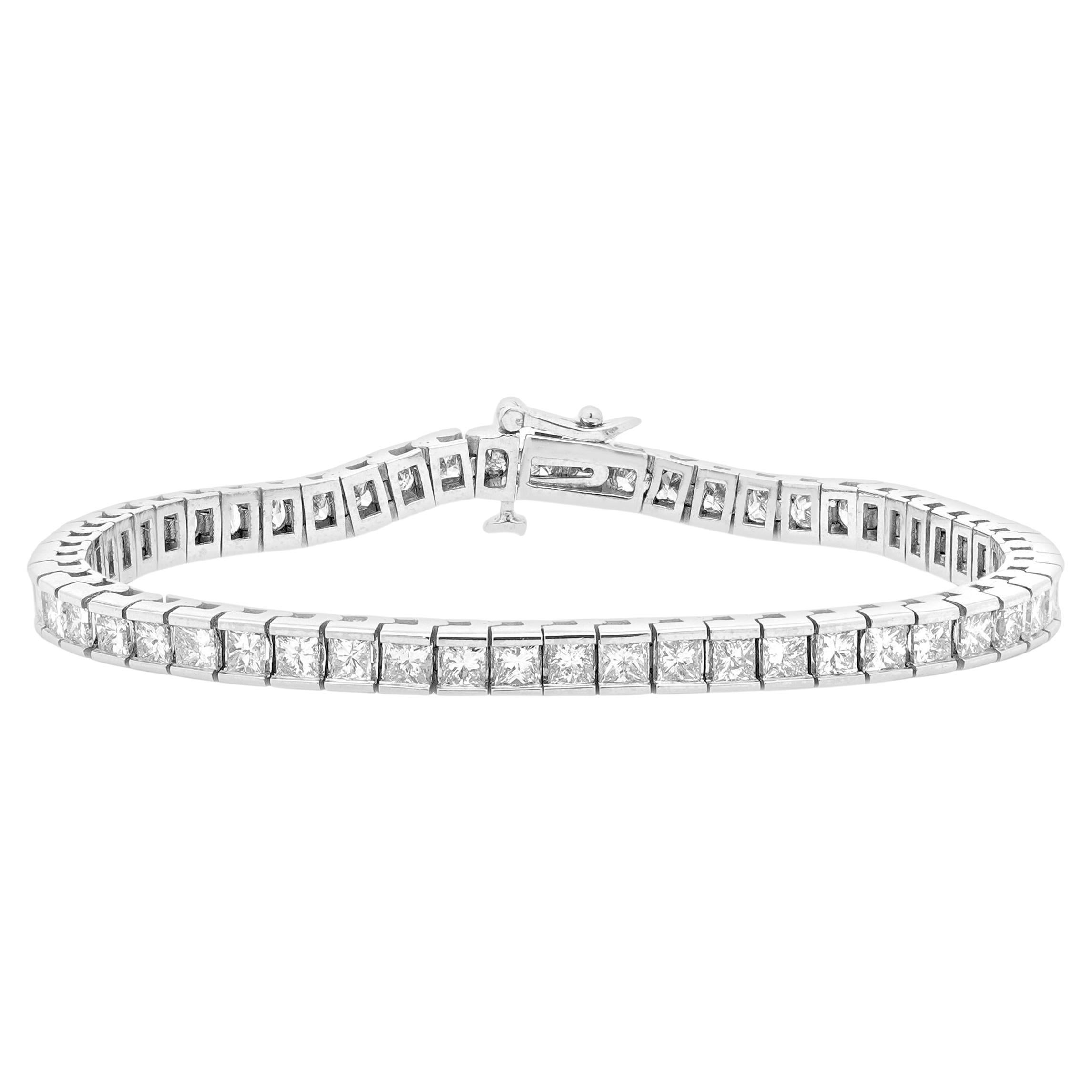 Pulsera de tenis con diamantes talla princesa en oro blanco de 14 quilates