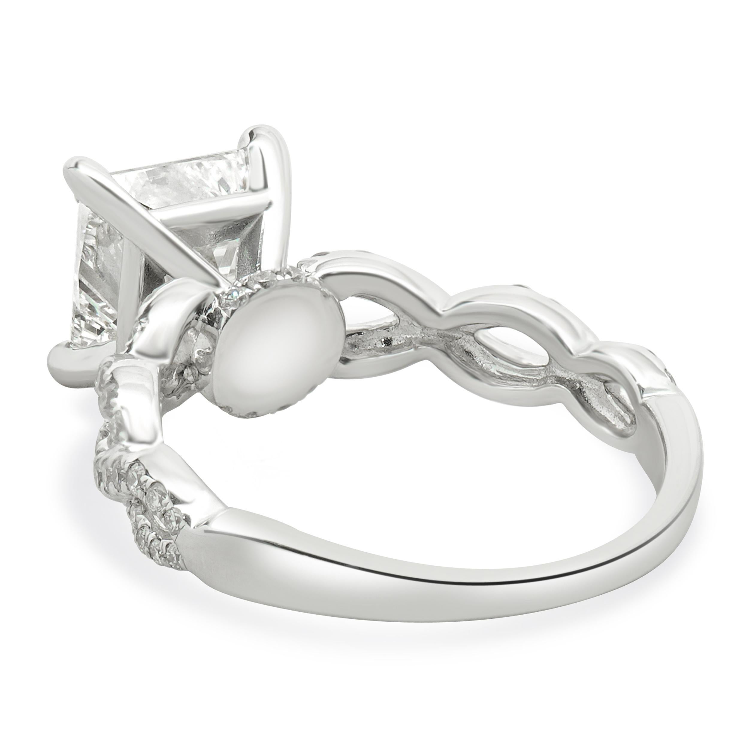 14 Karat White Gold Radiant Cut Diamond Engagement Ring In Excellent Condition For Sale In Scottsdale, AZ