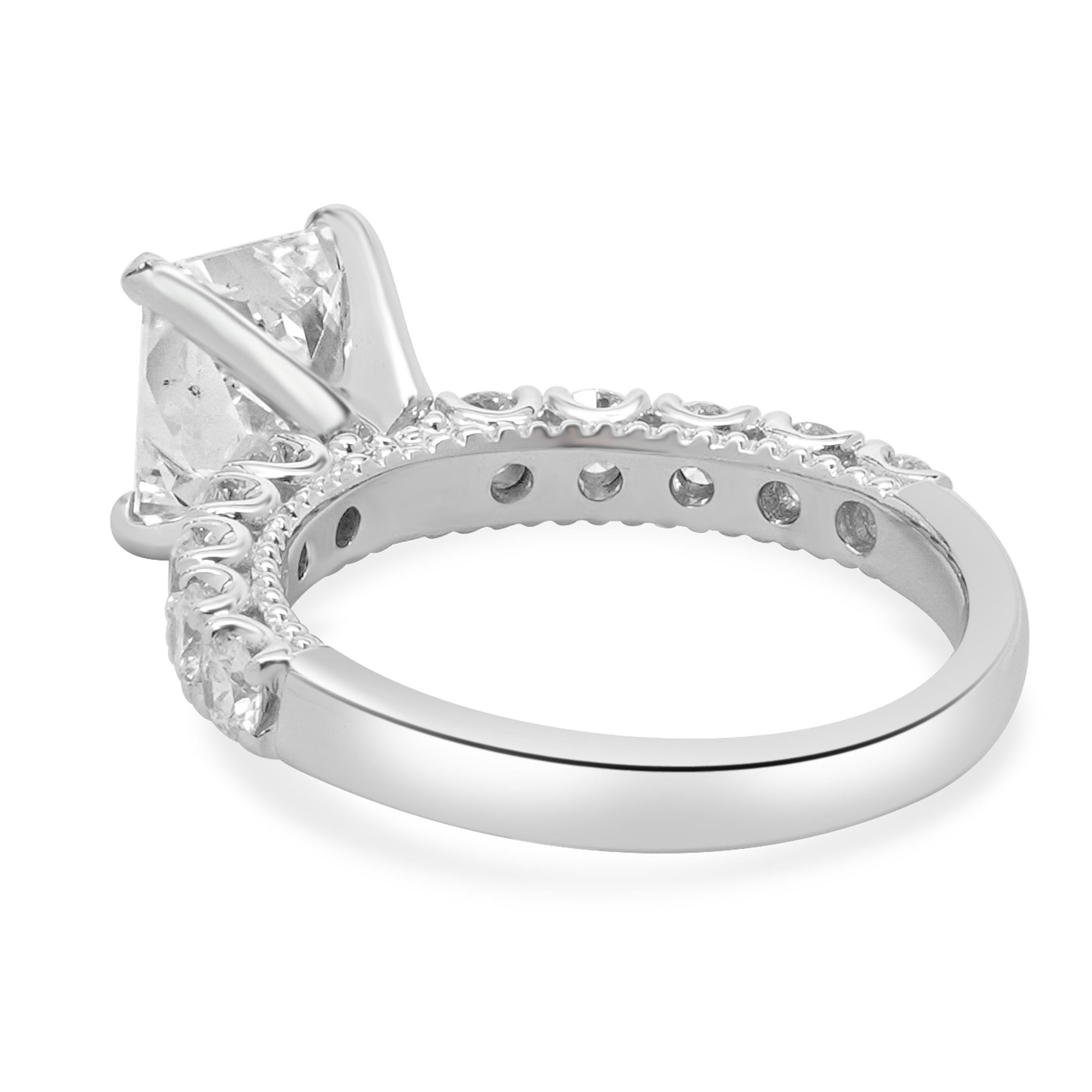14 Karat White Gold Radiant Cut Diamond Engagement Ring In Excellent Condition For Sale In Scottsdale, AZ