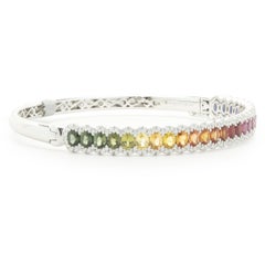 Armreif aus 14 Karat Weißgold mit Regenbogen-Saphir und Diamanten