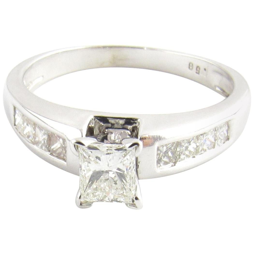 14 Karat White Gold Rectangle Modern Brilliant Cut Diamond Ring 8 / 1.05 Carat For Sale