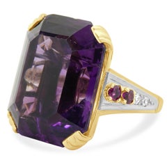 14 Karat Yellow Gold Retro Amethyst and Diamond Cocktail Ring