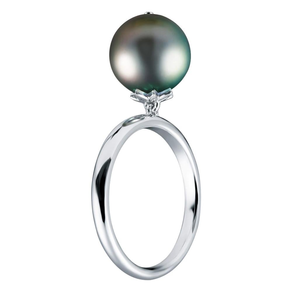14 Karat White Gold Ring with Free Moving Dark Tahitian Pearl For Sale