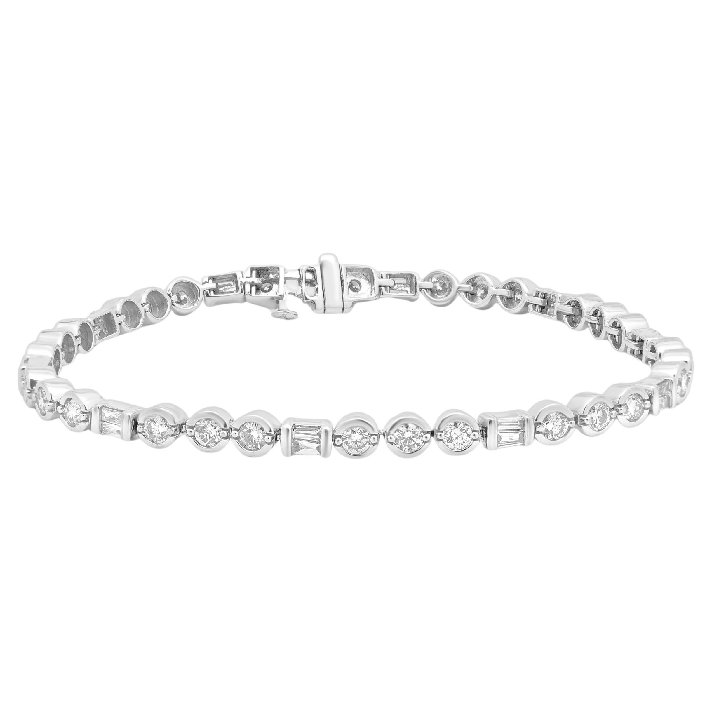 Bracelet en or blanc 14 carats diamants ronds et baguettes